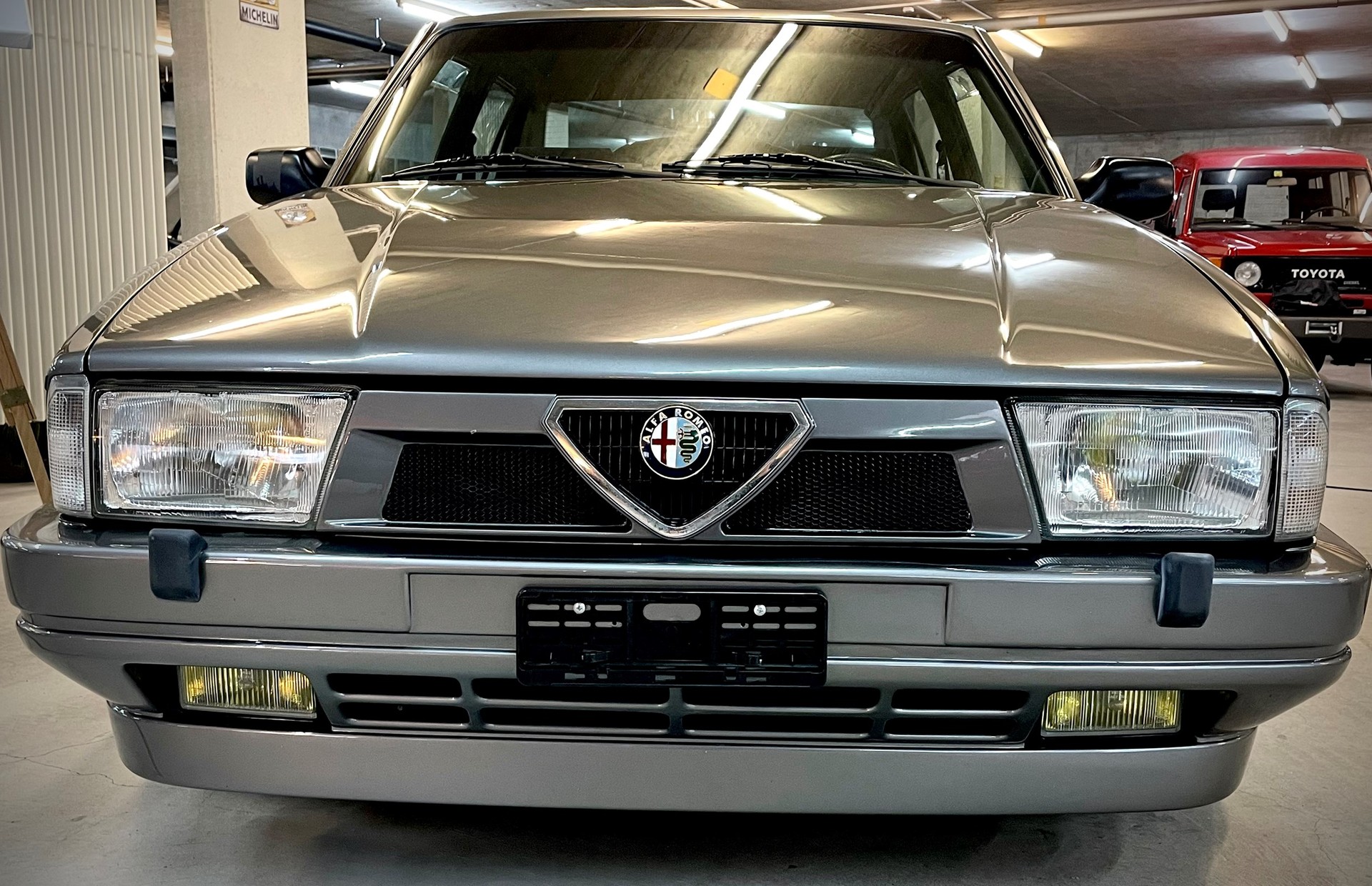 ALFA ROMEO 75 2.0 TS Super-showroom-element-2