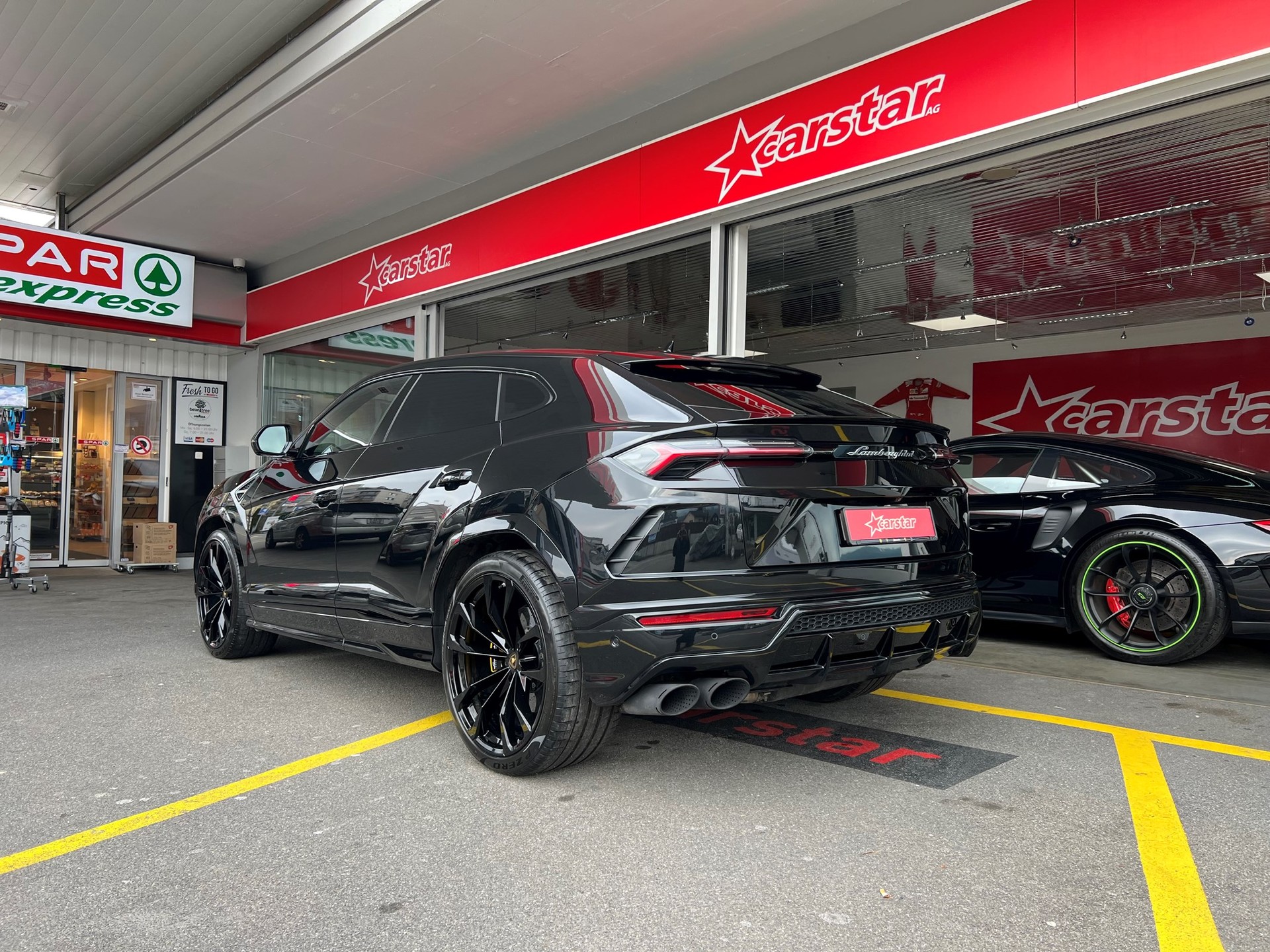 LAMBORGHINI Urus E-Gear-image-2