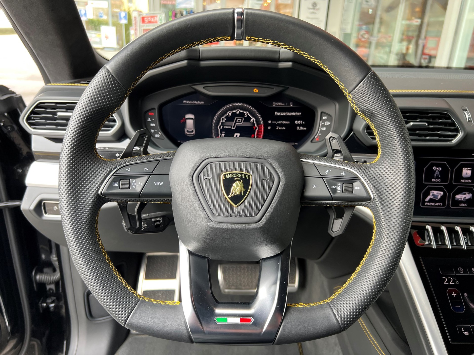 LAMBORGHINI Urus E-Gear-image-4