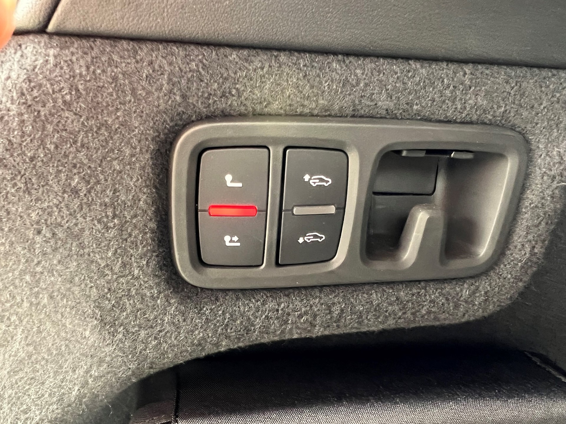 LAMBORGHINI Urus E-Gear-image-19