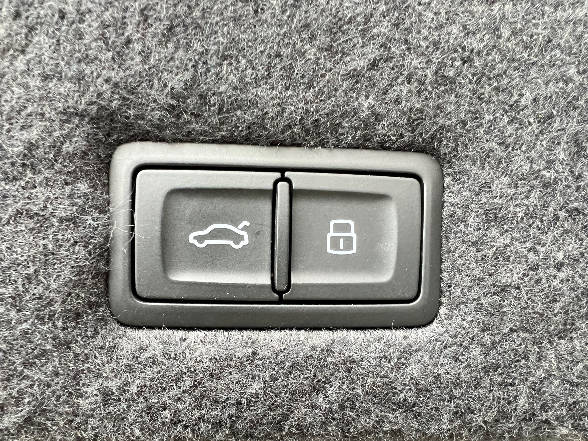 LAMBORGHINI Urus E-Gear-image-21