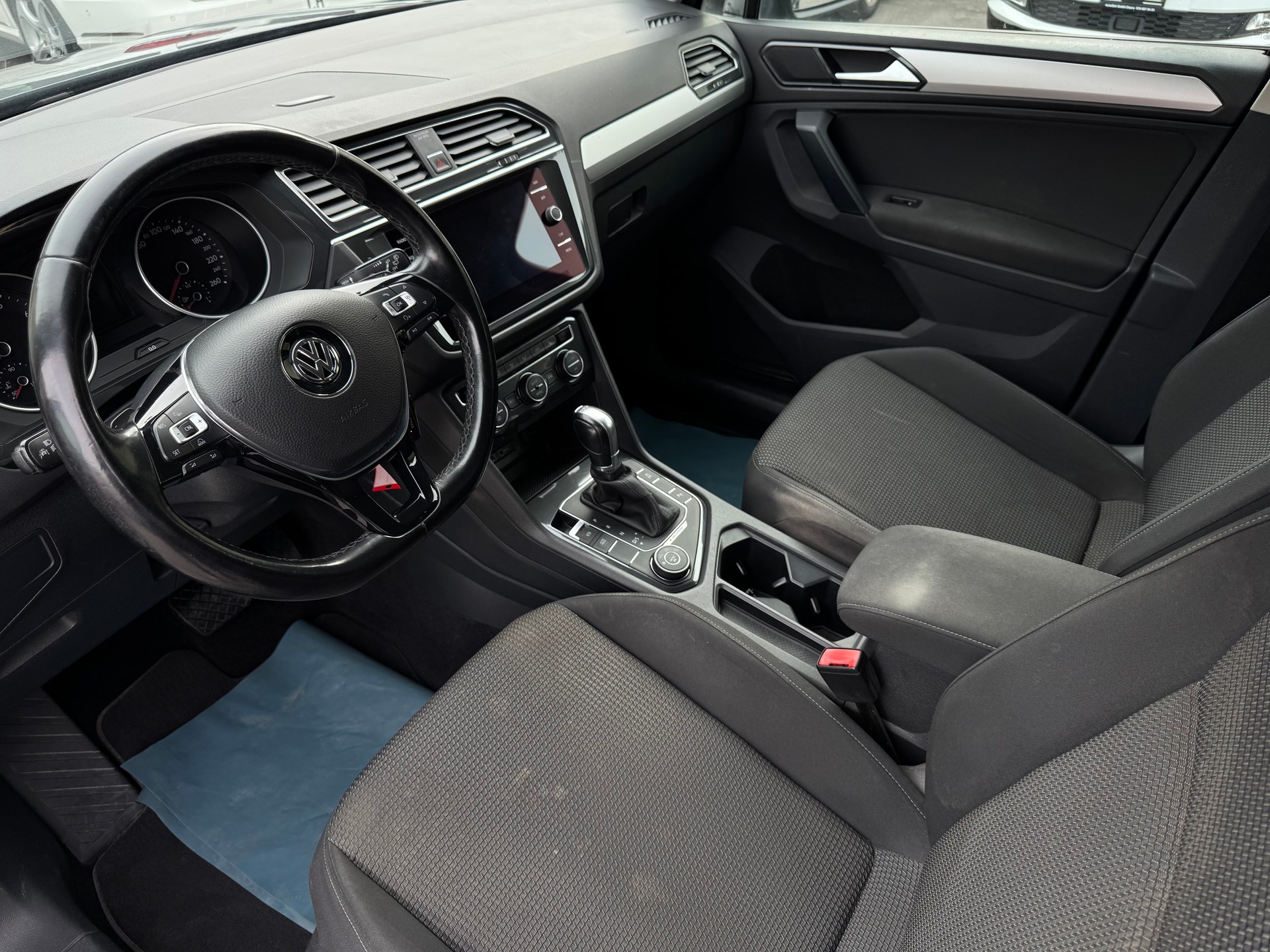 VW Tiguan 1.4TSI ACT Trendline 4Motion DSG-image-9