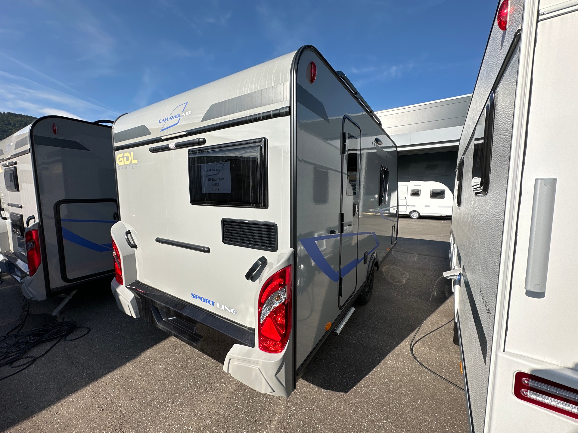 CARAVELAIR 410 Sport Line-image-1