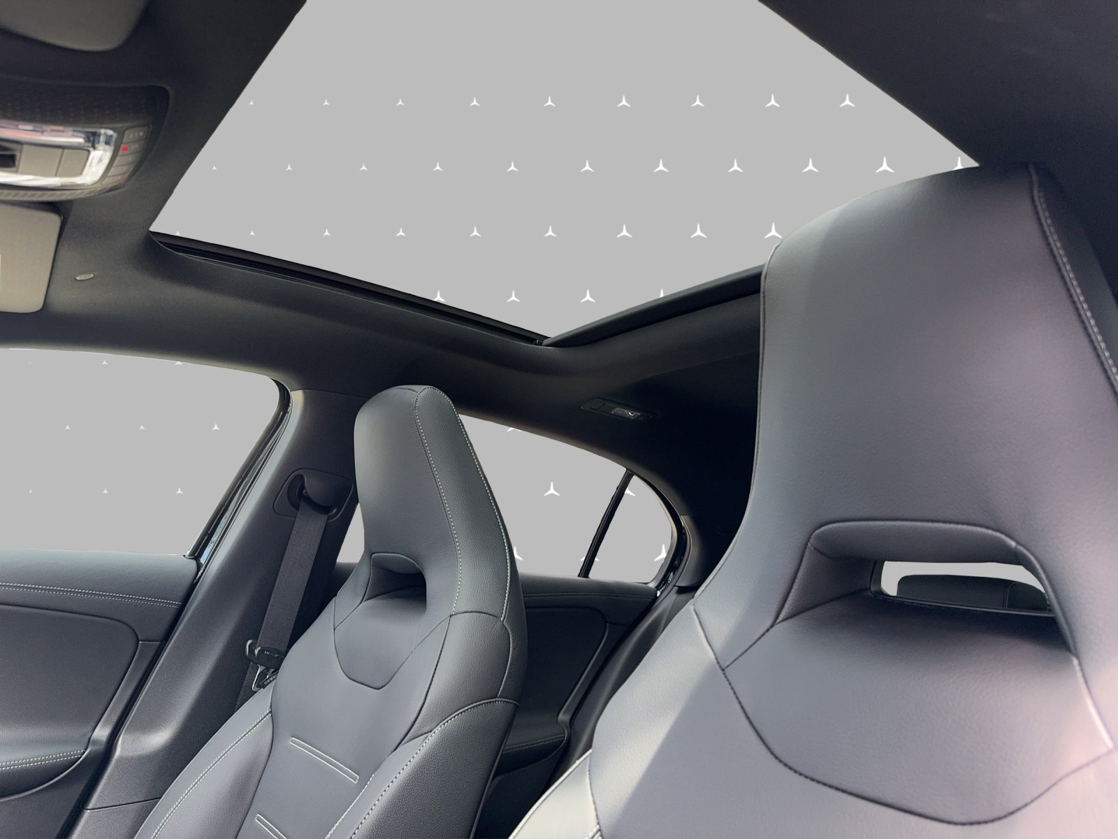 MERCEDES-BENZ A 250 4Matic 8G-DCT-image-9