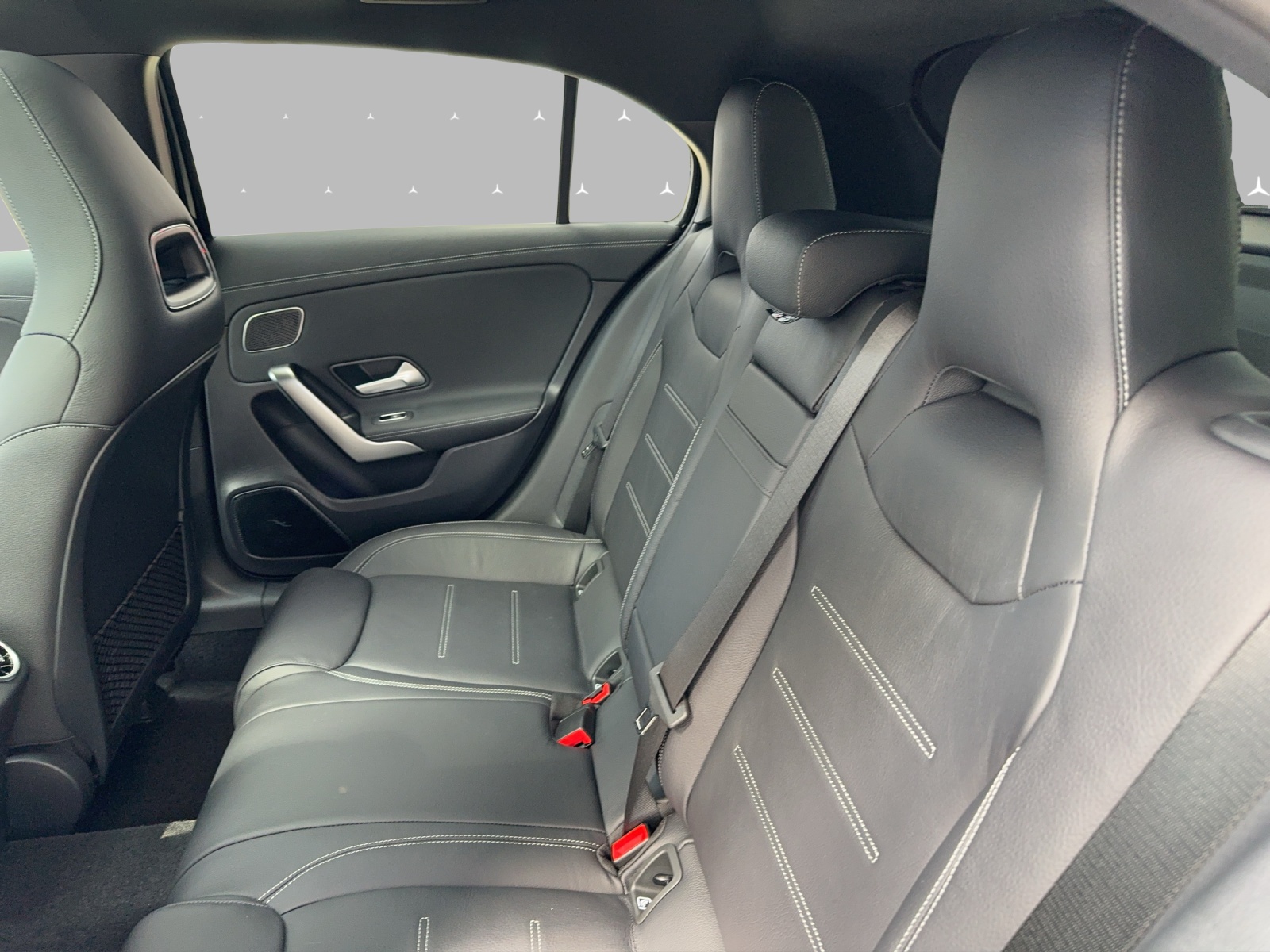 MERCEDES-BENZ A 250 4Matic 8G-DCT-image-10