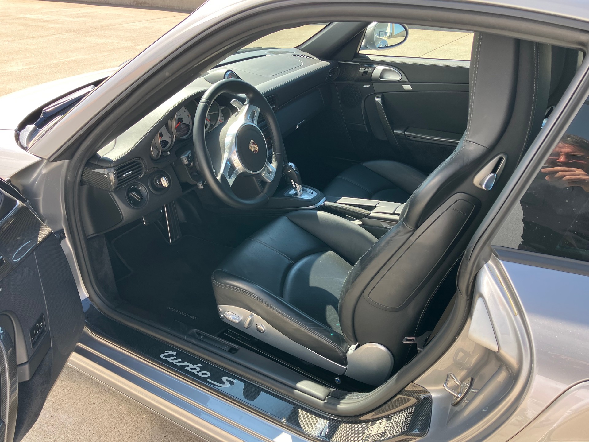 PORSCHE 911 Turbo S PDK-image-4