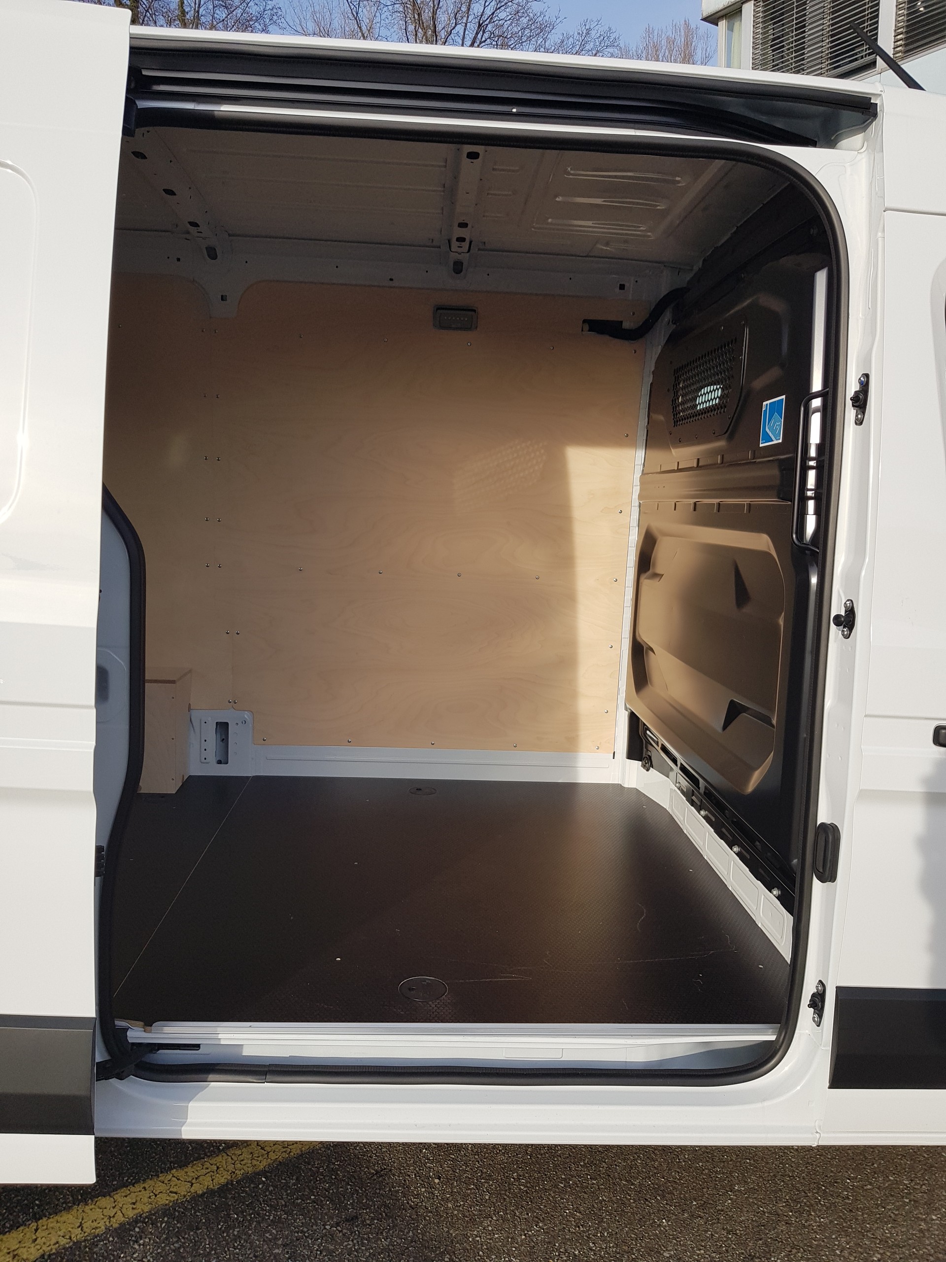RENAULT Master Red Edition Limited VAN L2H2-image-7