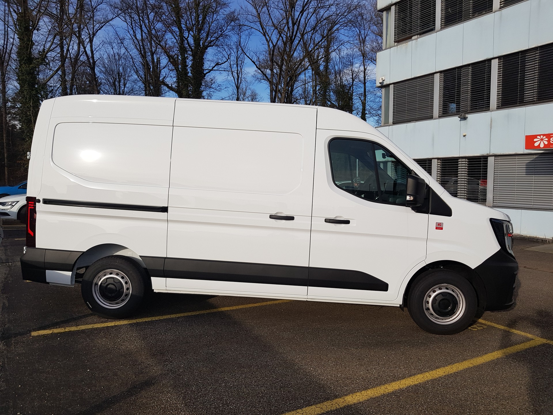 RENAULT Master Red Edition Limited VAN L2H2-image-2