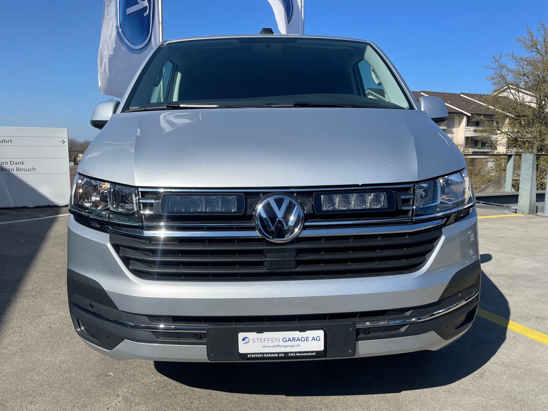 VW T6.1 2.0 TDI A-image-1