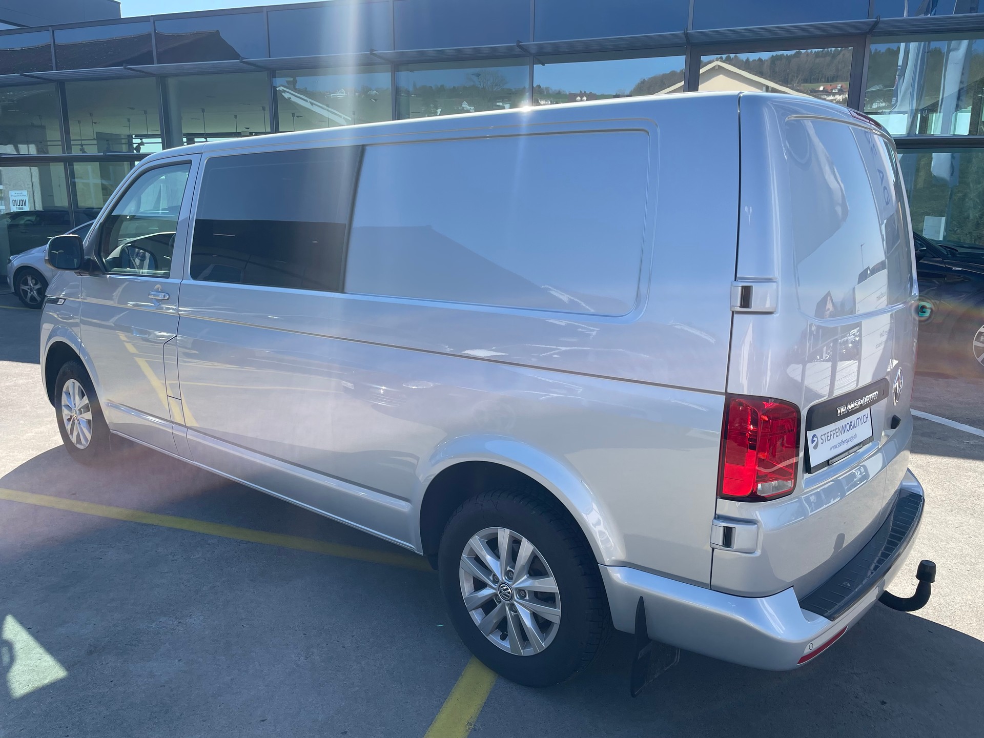 VW T6.1 2.0 TDI A-image-4