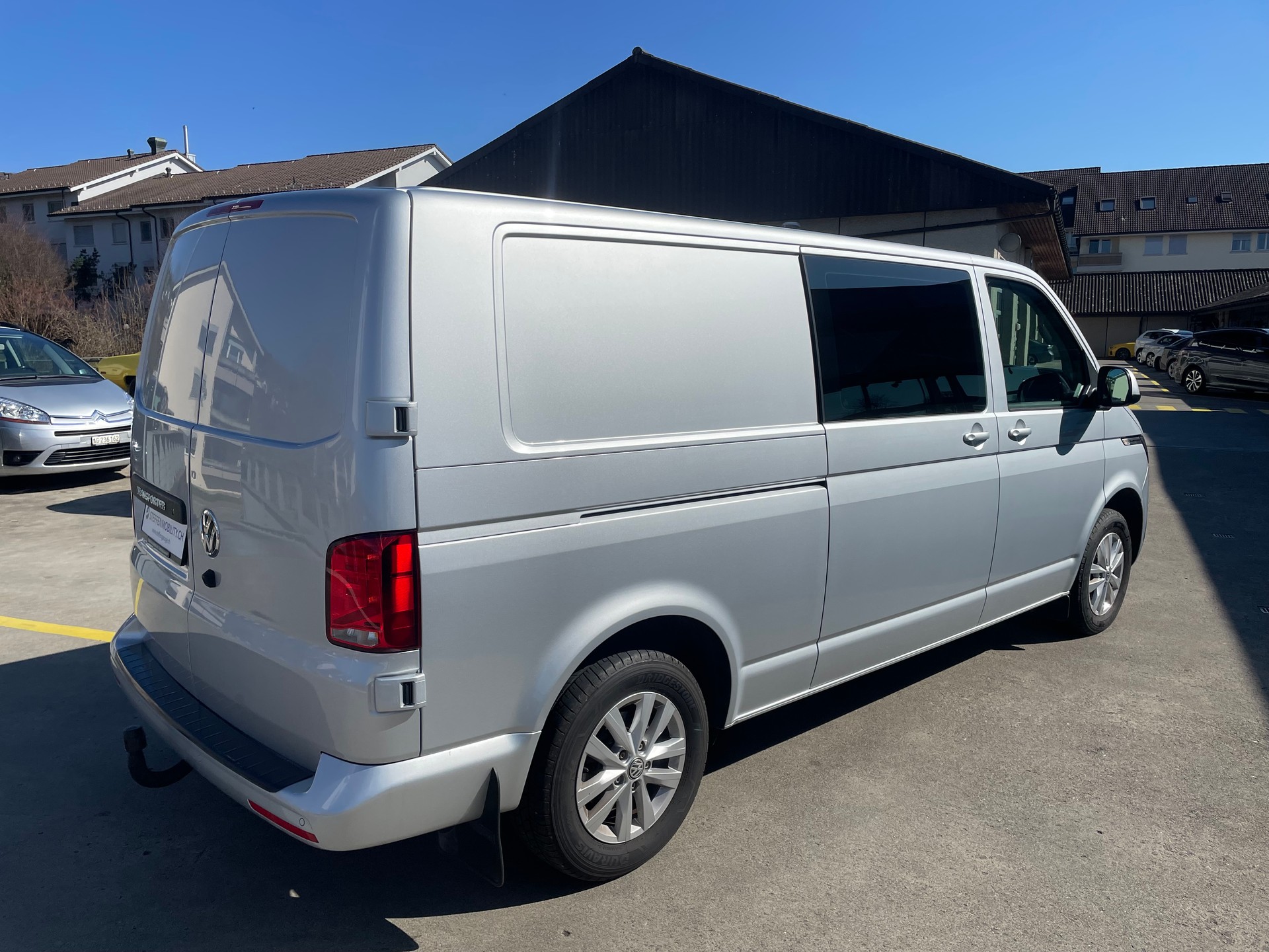 VW T6.1 2.0 TDI A-image-6