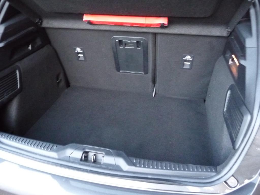 FORD Focus 1.0 MHEV ST-Line Style-image-10