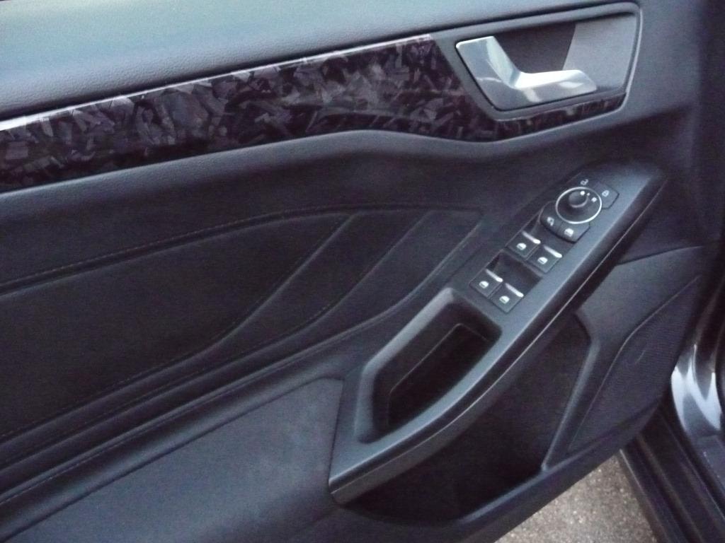 FORD Focus 1.0 MHEV ST-Line Style-image-4