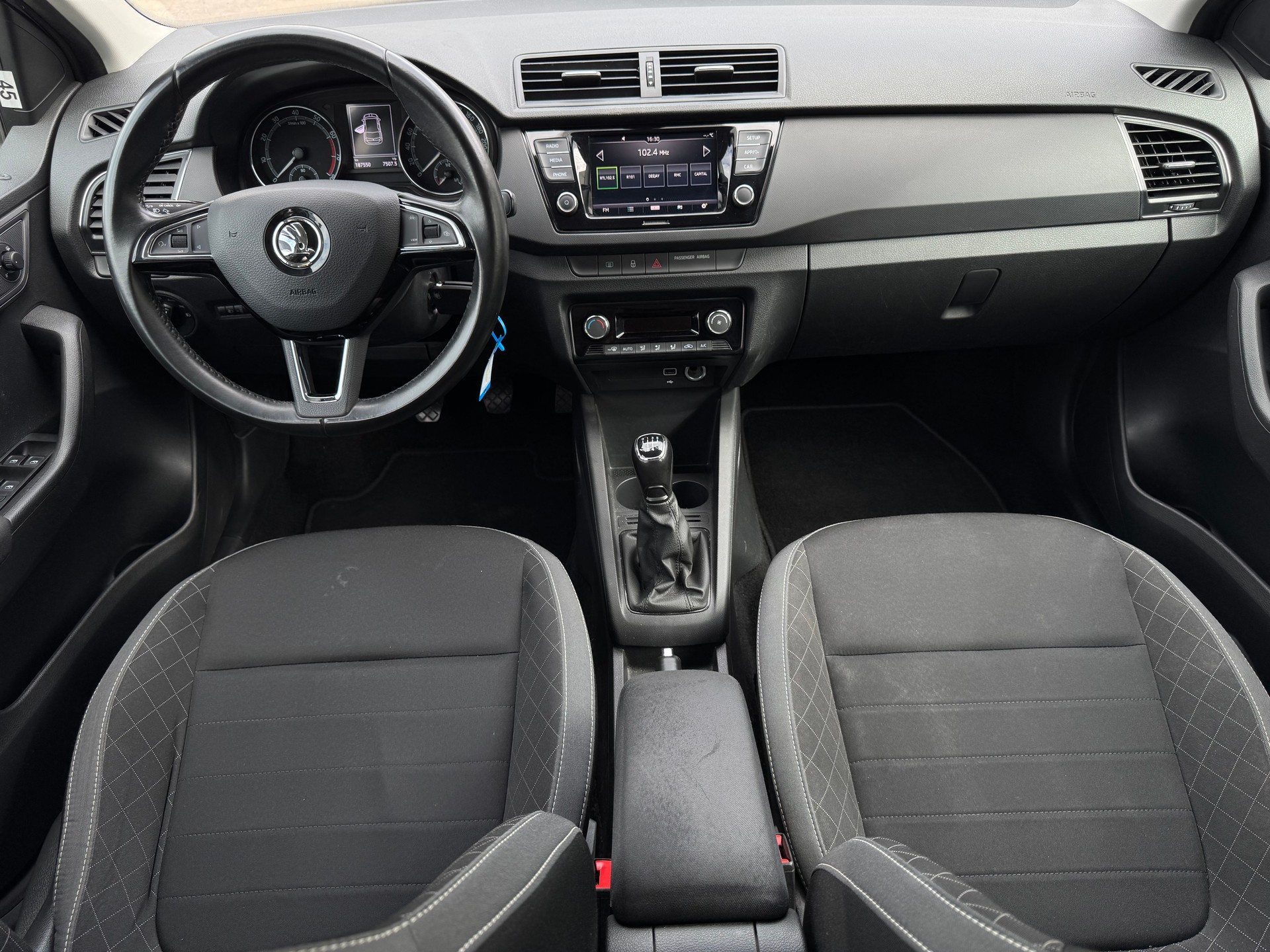 SKODA Fabia 1.0 TSI Ambition-image-12