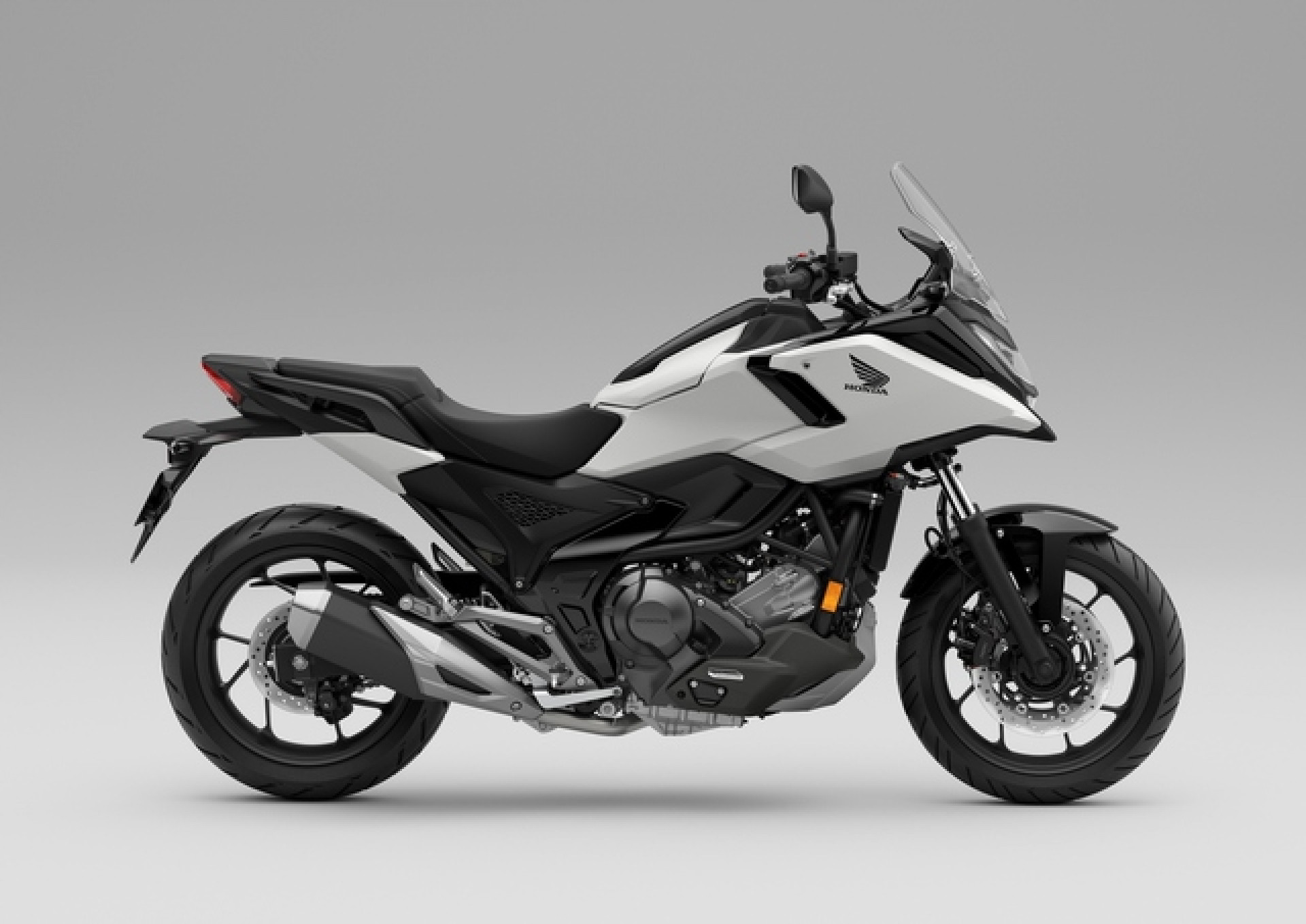 HONDA NC 750 XD Dual Clutch-showroom-element-1