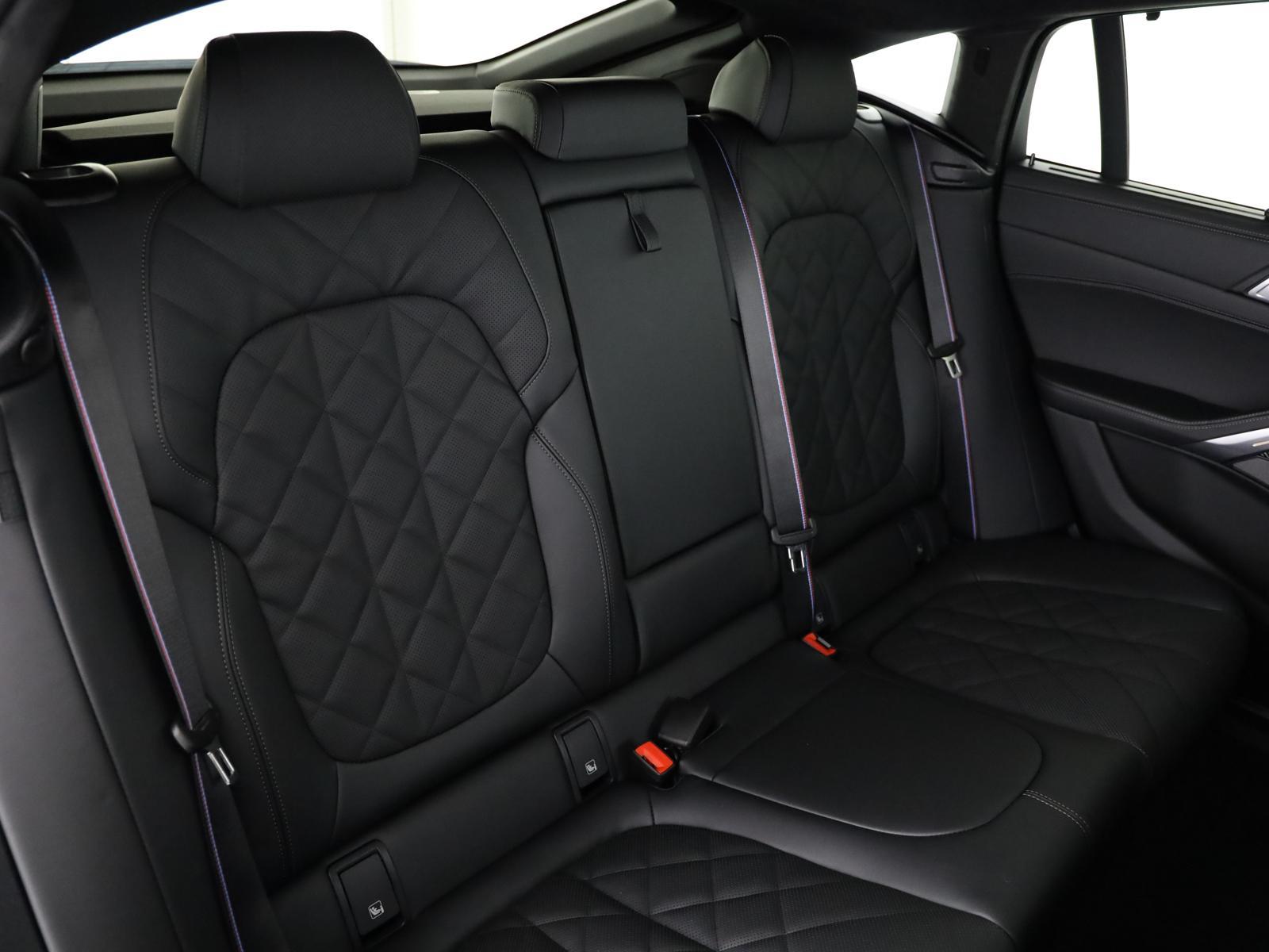 BMW X6 xDrive 48V M60i M Sport Pro Steptronic-image-9