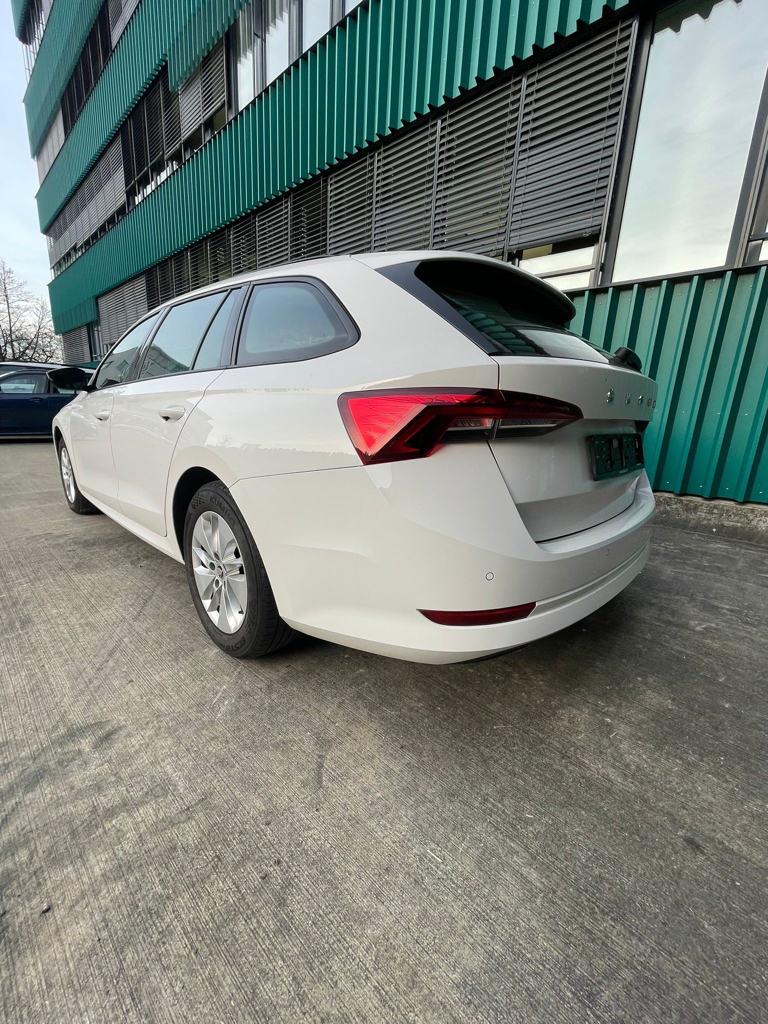 SKODA Facelift Octavia Combi 1.0 TSI mHEV DSG Ambition CH-Auto 62% Rabatt-image-2