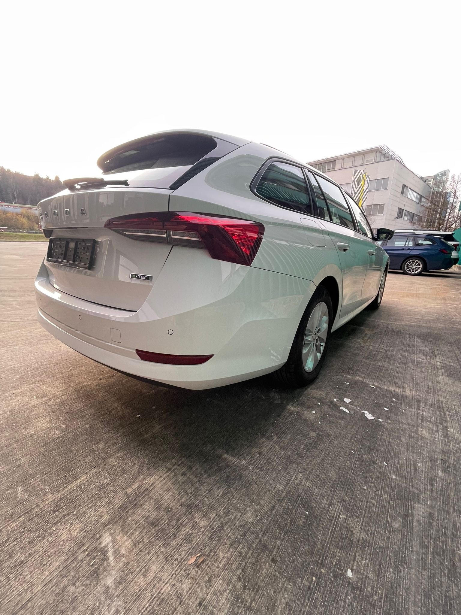 SKODA Facelift Octavia Combi 1.0 TSI mHEV DSG Ambition CH-Auto 62% Rabatt-image-5