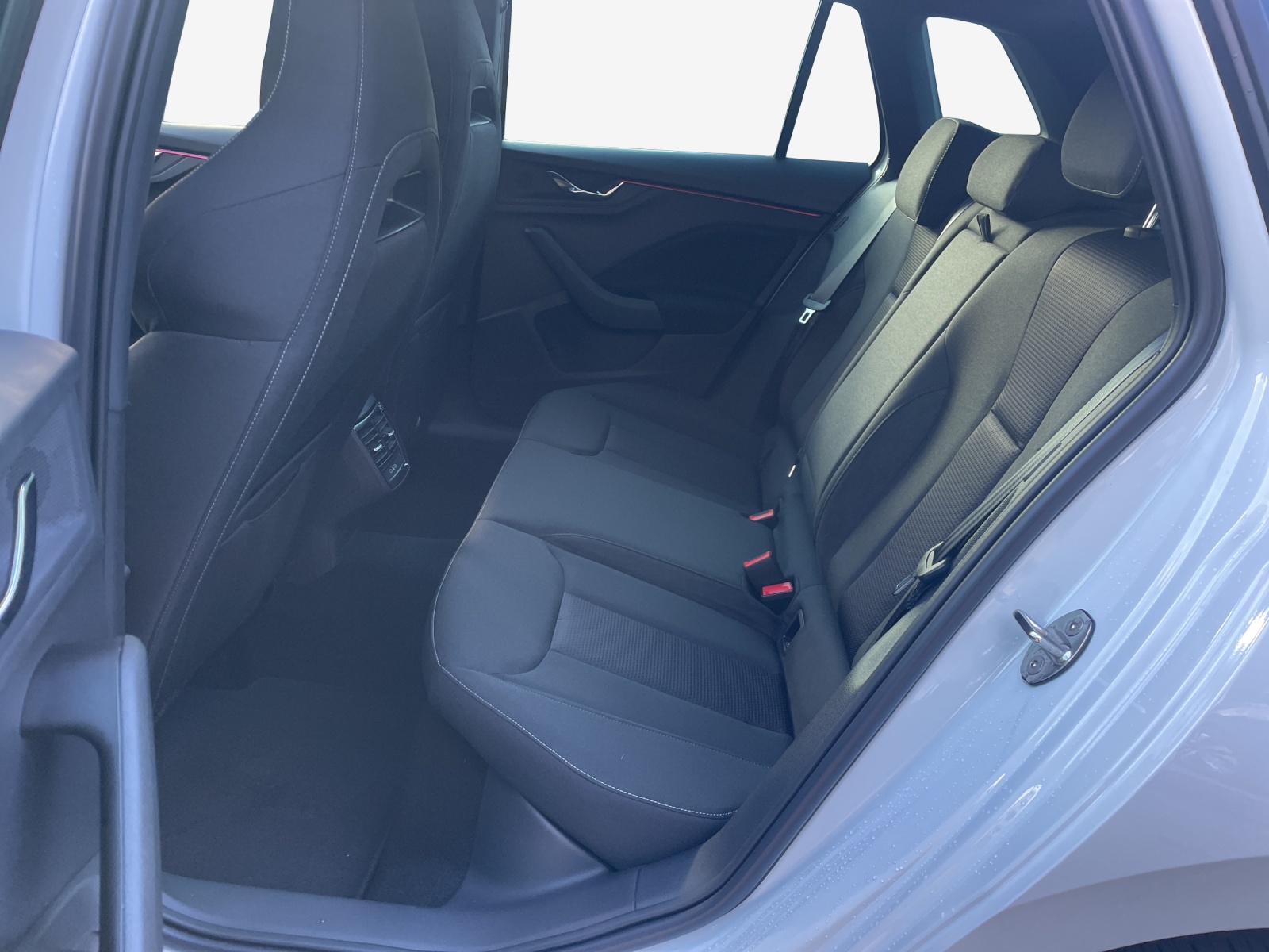 SKODA Kamiq 1.0 TSI Dynamic DSG-image-11