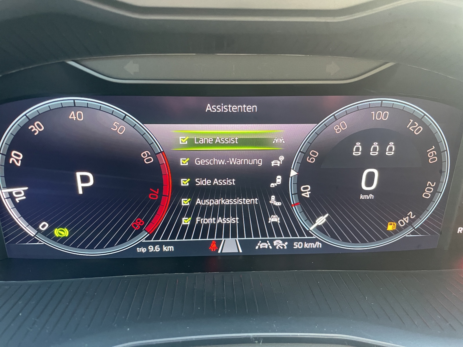 SKODA Kamiq 1.0 TSI Dynamic DSG-image-14