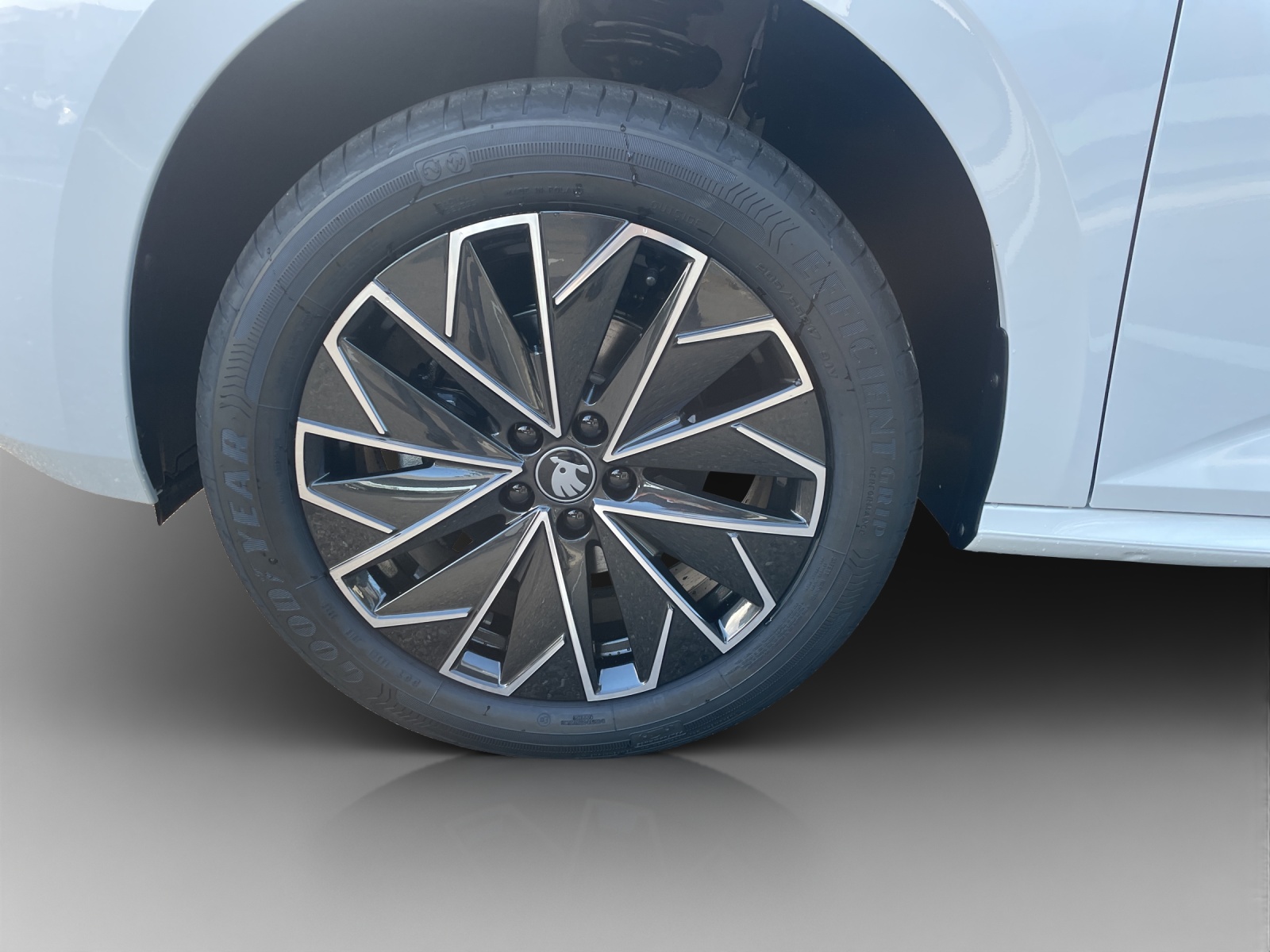 SKODA Kamiq 1.0 TSI Dynamic DSG-image-13