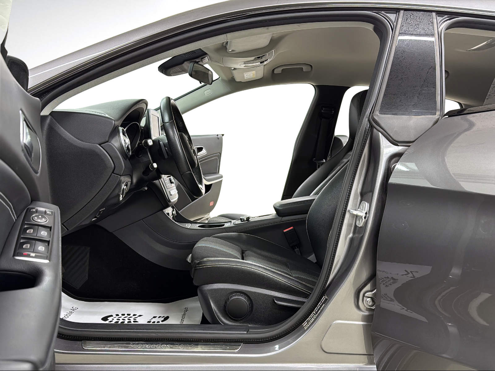 MERCEDES-BENZ CLA Shooting Br. 200 d Swiss Star Urban 4M 7G-DCT-image-5
