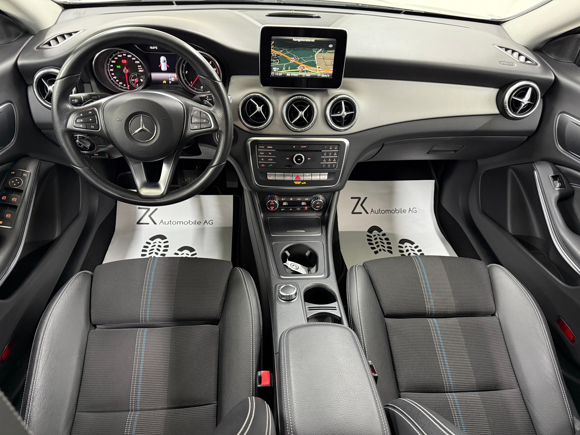 MERCEDES-BENZ CLA Shooting Br. 200 d Swiss Star Urban 4M 7G-DCT-image-10