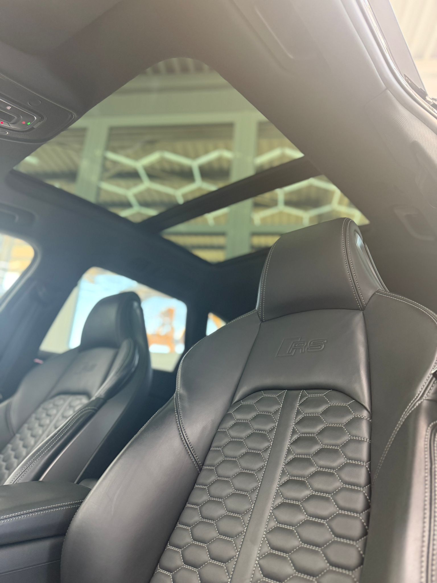 AUDI RS4 Avant quattro tiptronic-image-7