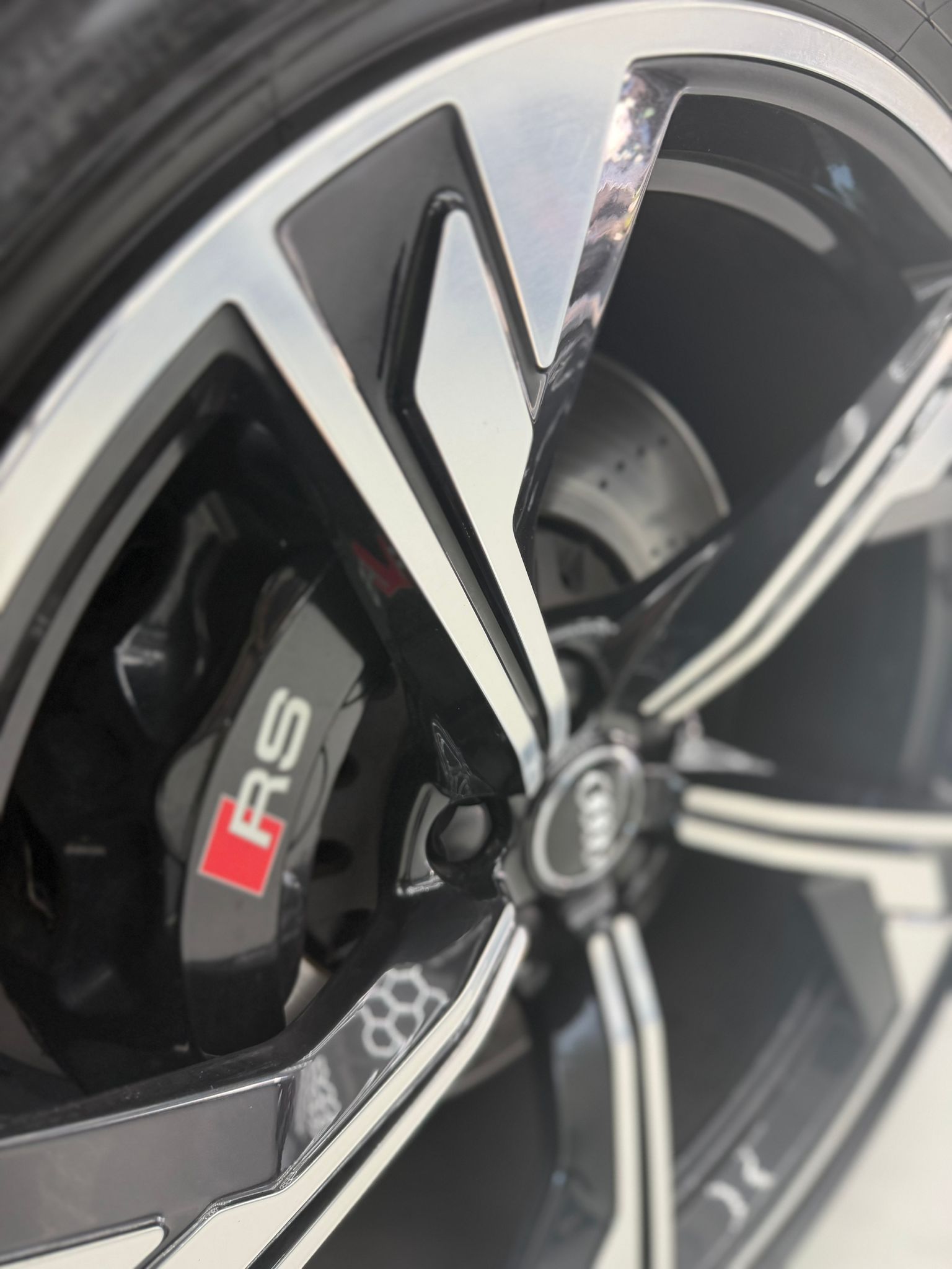 AUDI RS4 Avant quattro tiptronic-image-5