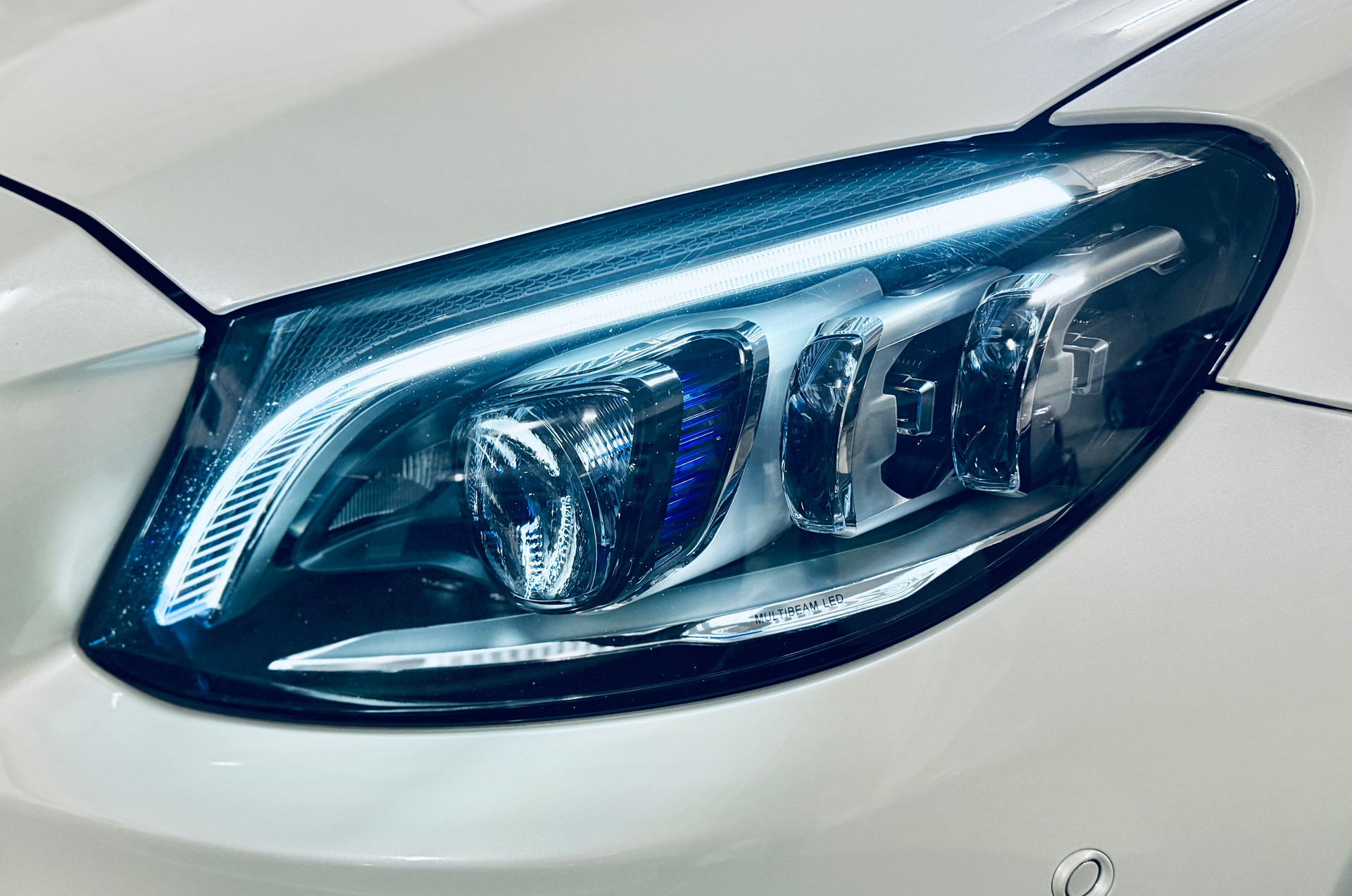 MERCEDES-BENZ C 63 S AMG Premium 9G-tronic-image-11