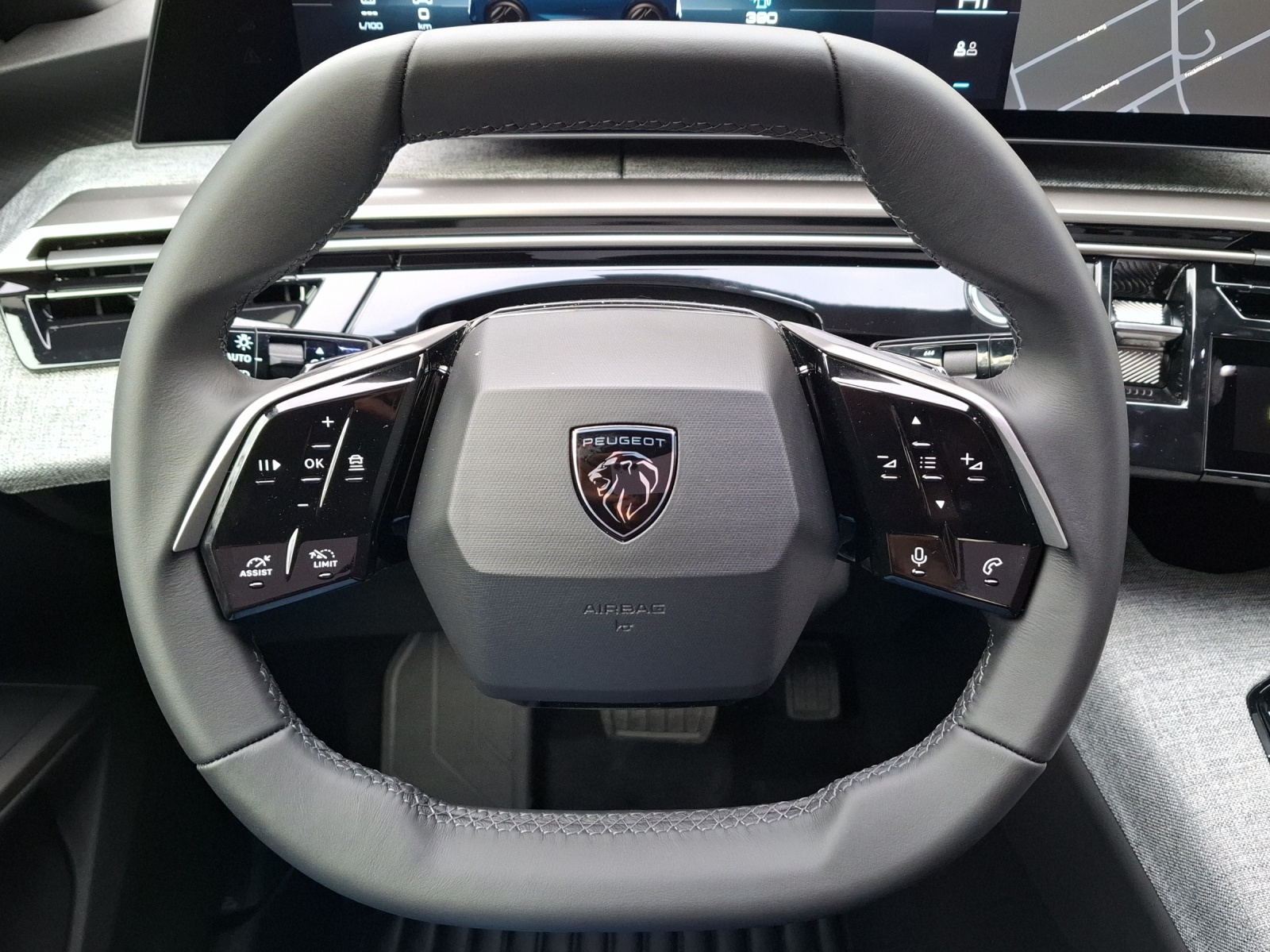 PEUGEOT 3008 NEW 145 e-DCS Allure P-image-12