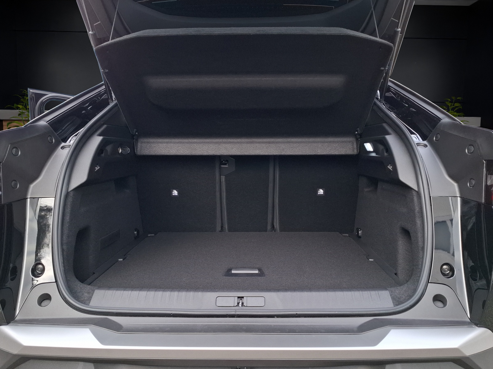 PEUGEOT 3008 NEW 145 e-DCS Allure P-image-9