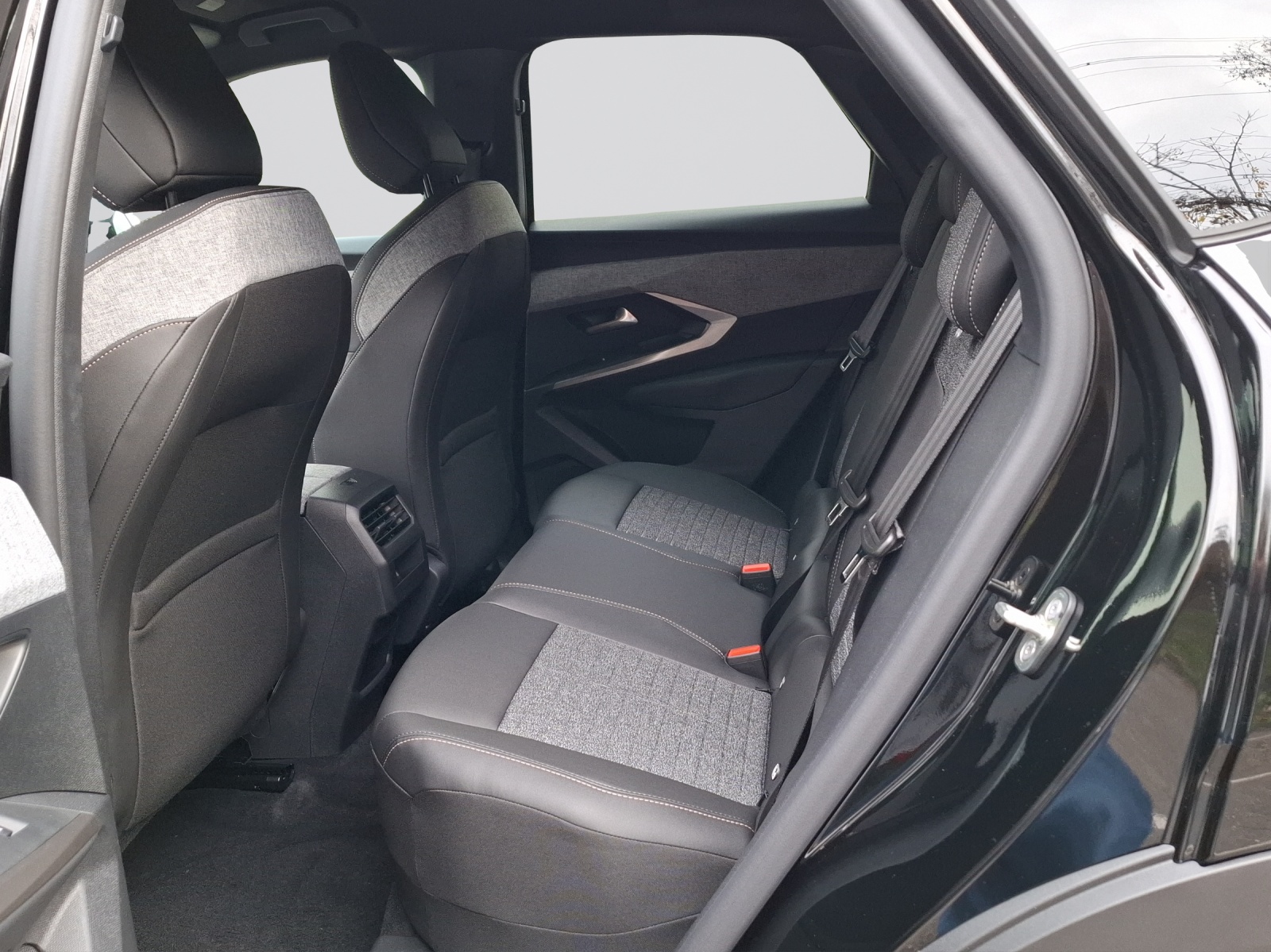 PEUGEOT 3008 NEW 145 e-DCS Allure P-image-8