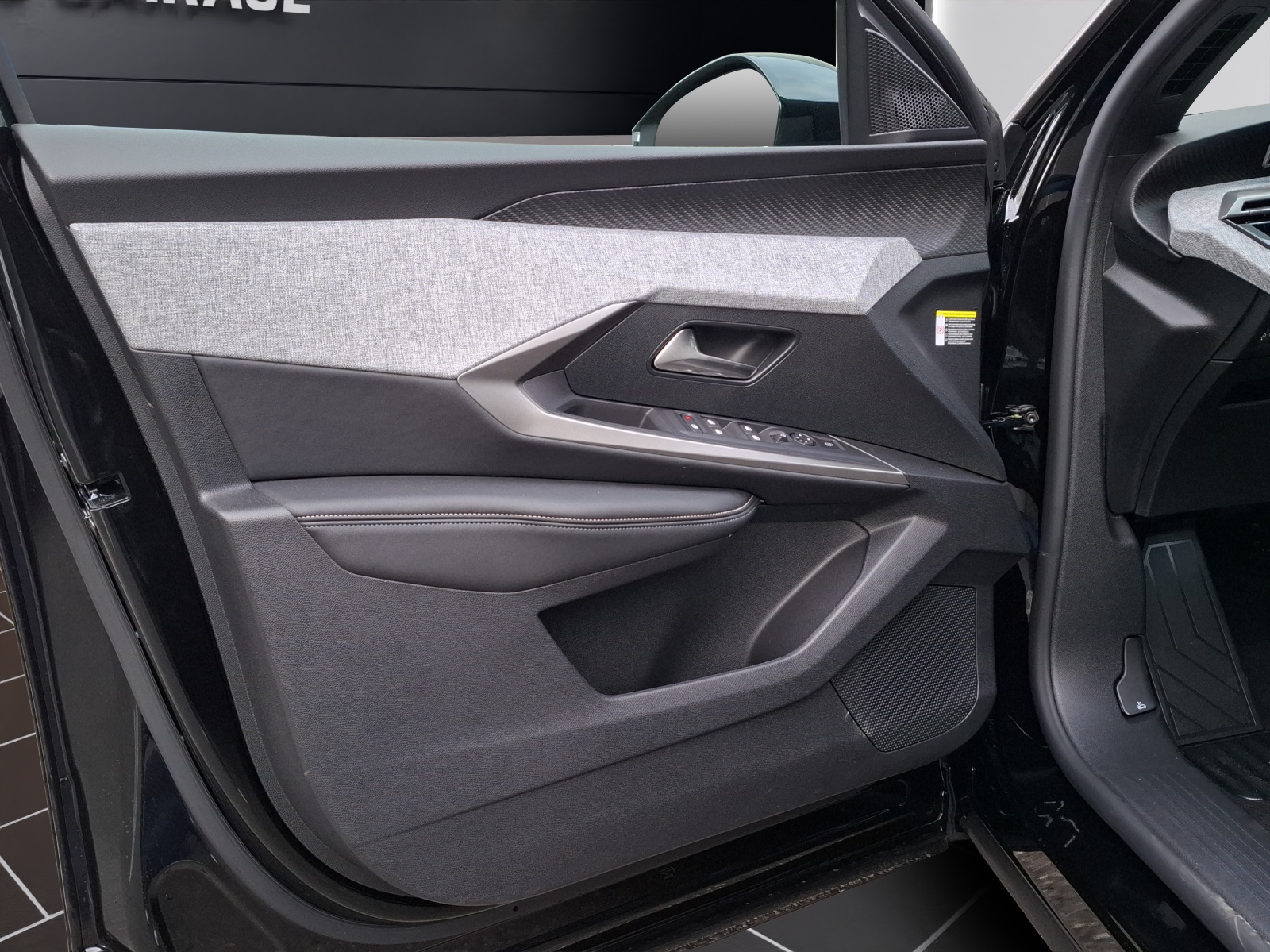 PEUGEOT 3008 NEW 145 e-DCS Allure P-image-14