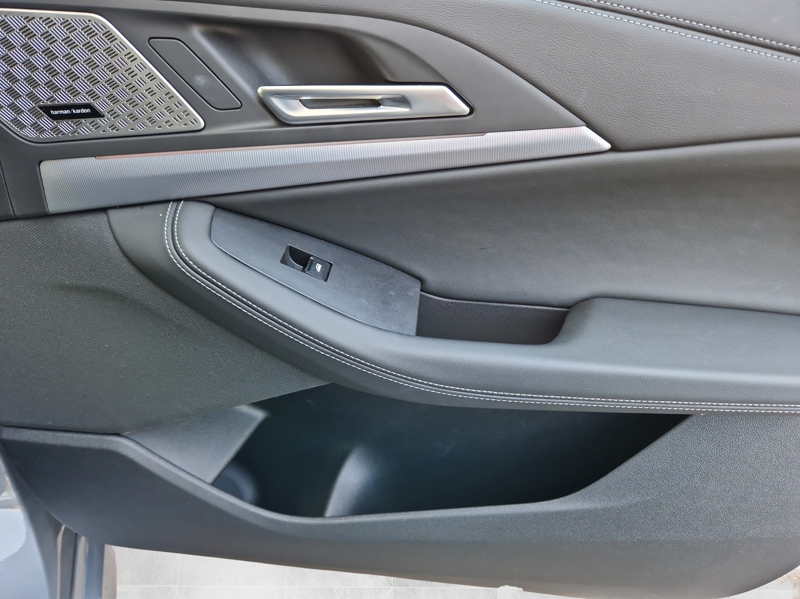 BMW 230e xDrive Active Tourer M Sport-image-8