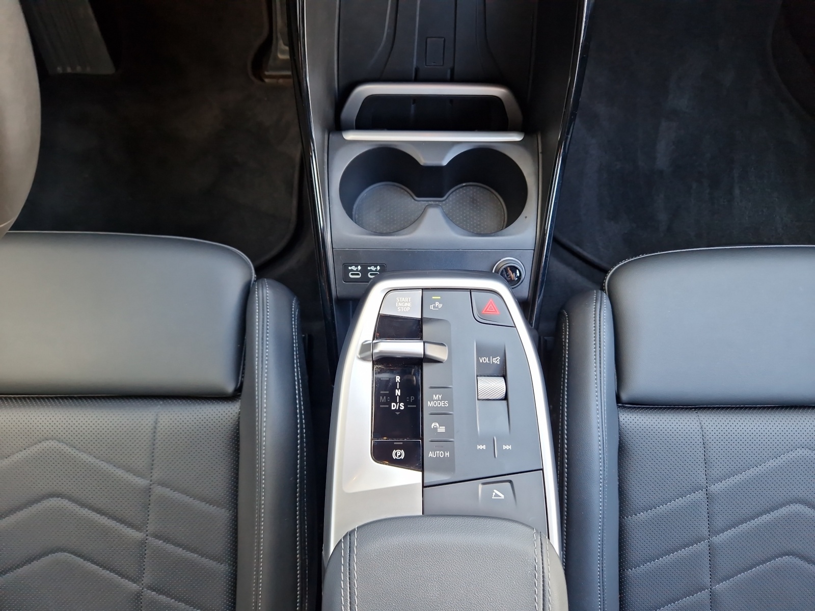 BMW 230e xDrive Active Tourer M Sport-image-9