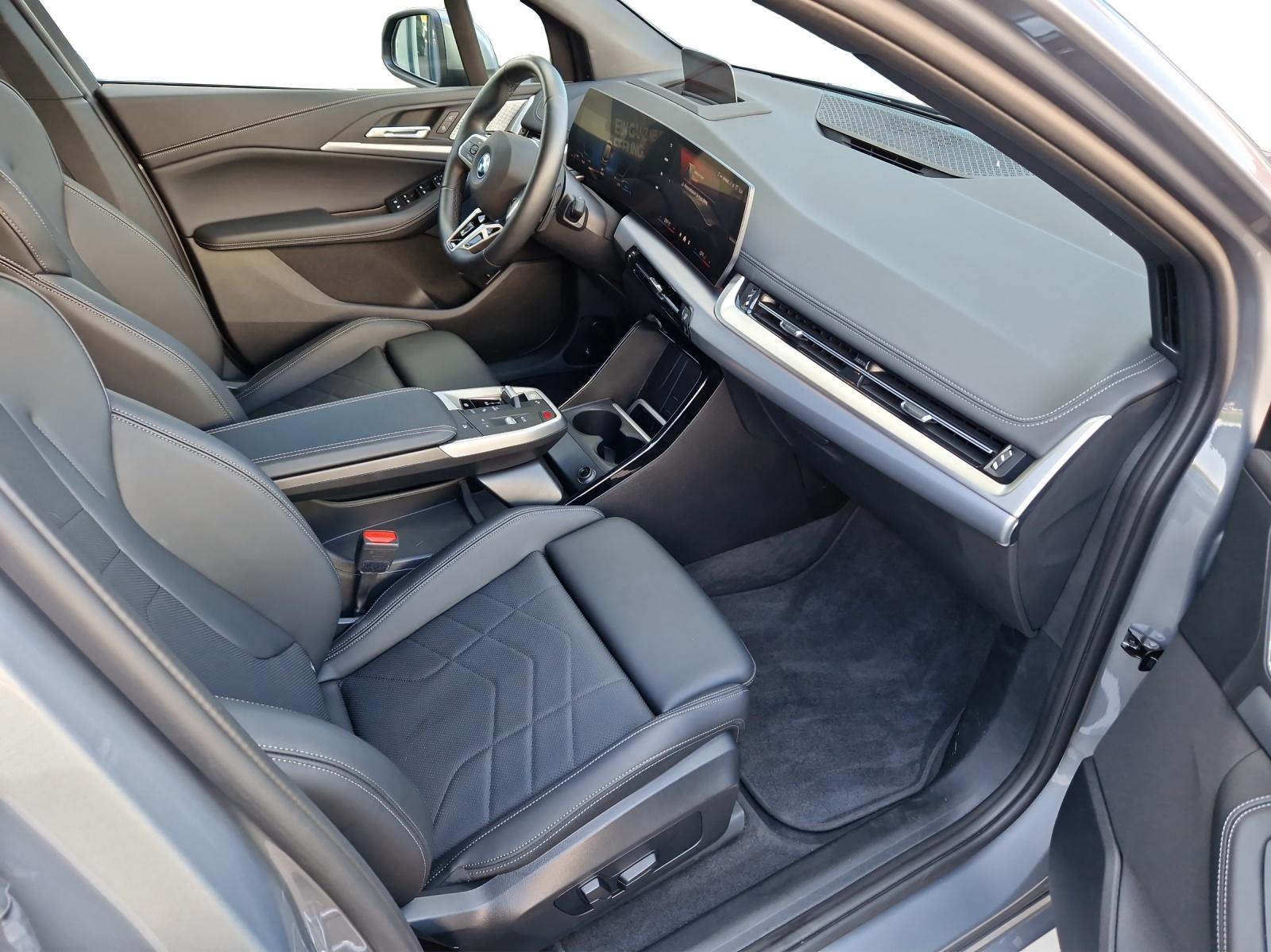 BMW 230e xDrive Active Tourer M Sport-image-13