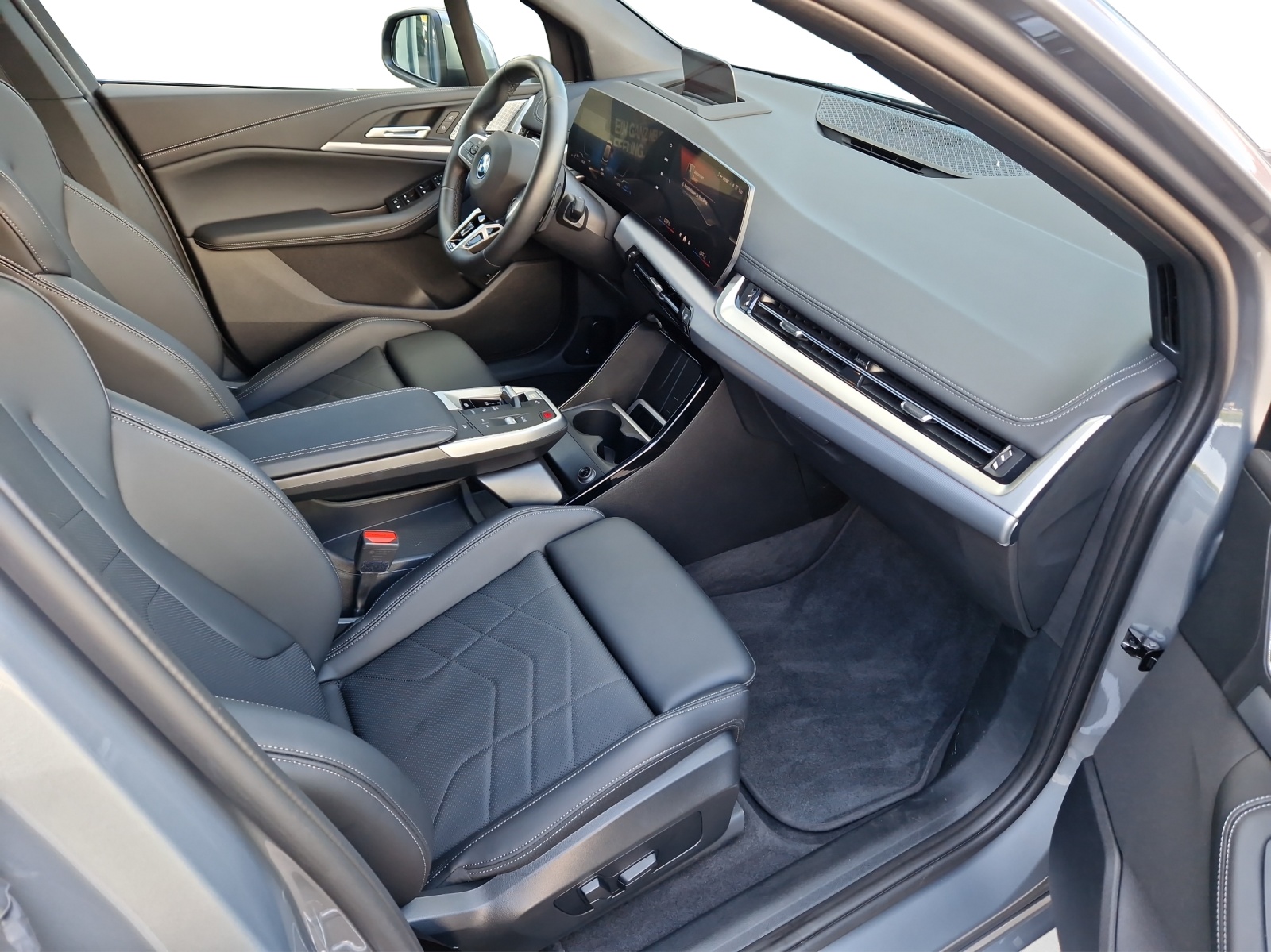 BMW 230e xDrive Active Tourer M Sport-image-7