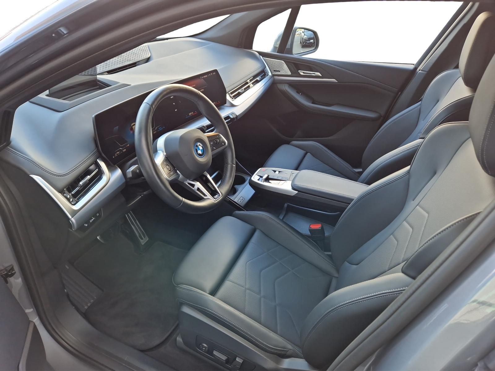 BMW 230e xDrive Active Tourer M Sport-image-6