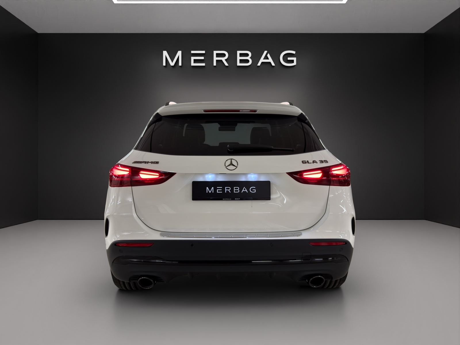 MERCEDES-BENZ GLA AMG 35 4Matic 8G-DCT-image-5
