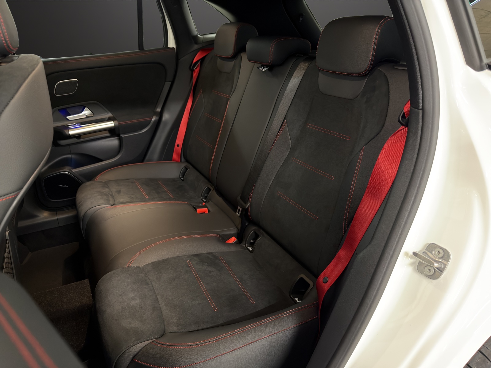 MERCEDES-BENZ GLA AMG 35 4Matic 8G-DCT-image-14