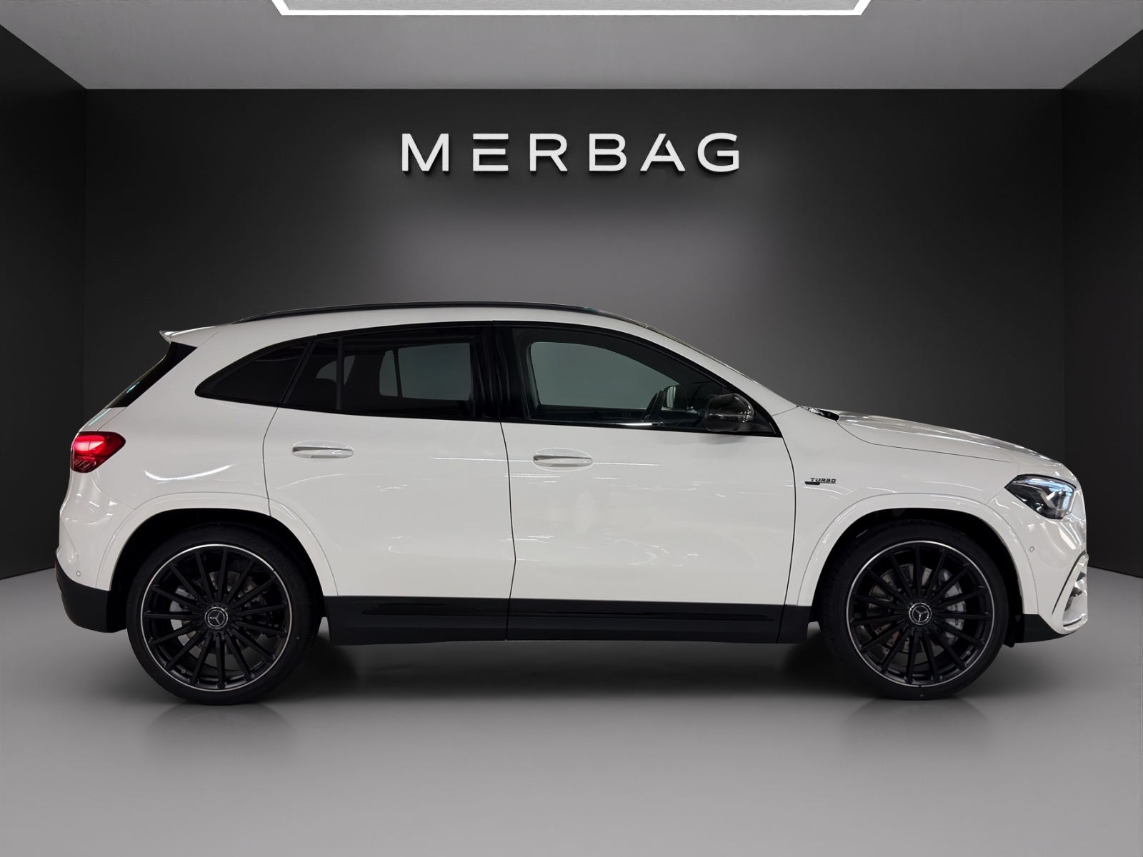 MERCEDES-BENZ GLA AMG 35 4Matic 8G-DCT-image-7