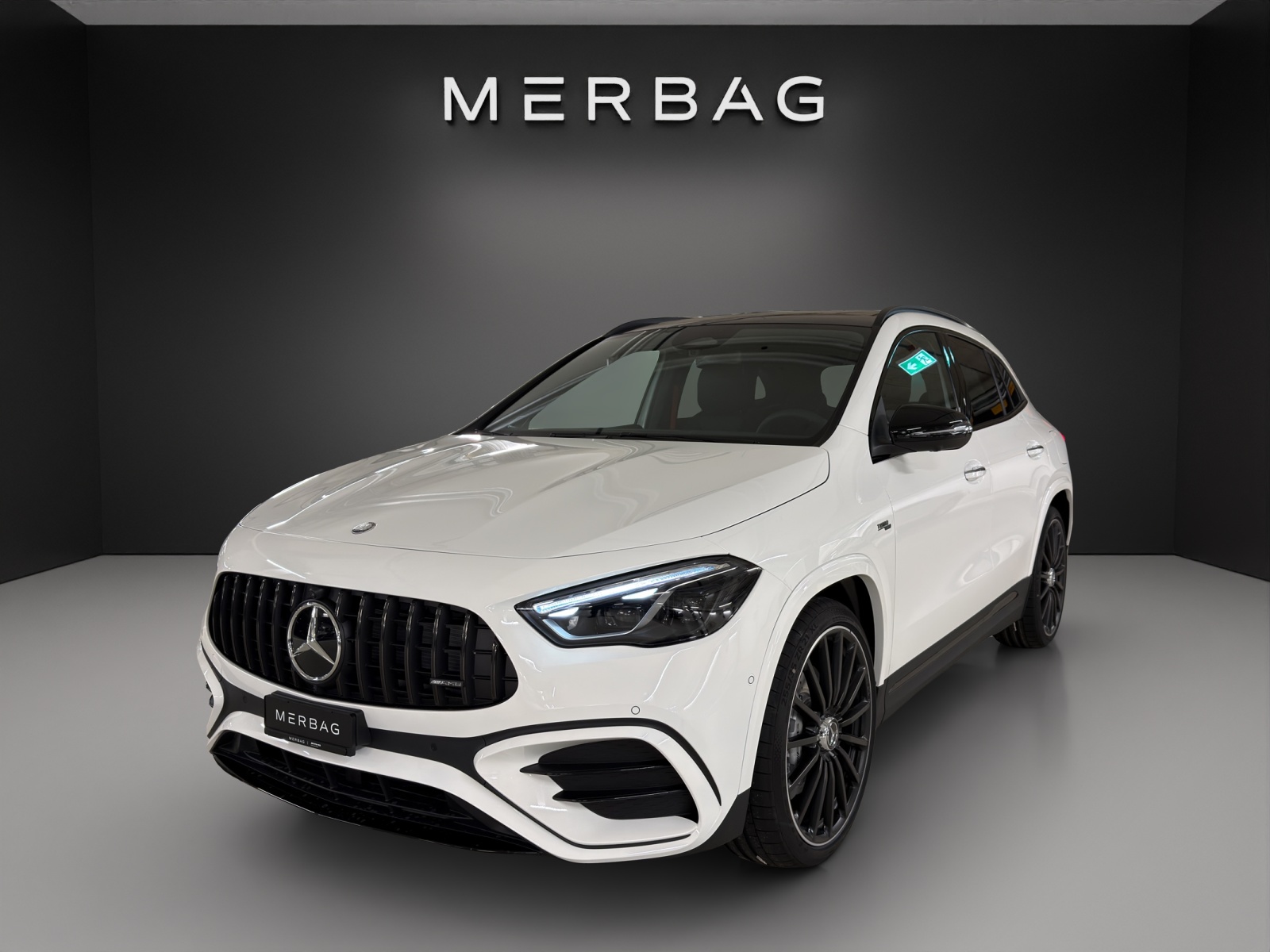 MERCEDES-BENZ GLA AMG 35 4Matic 8G-DCT-image-2