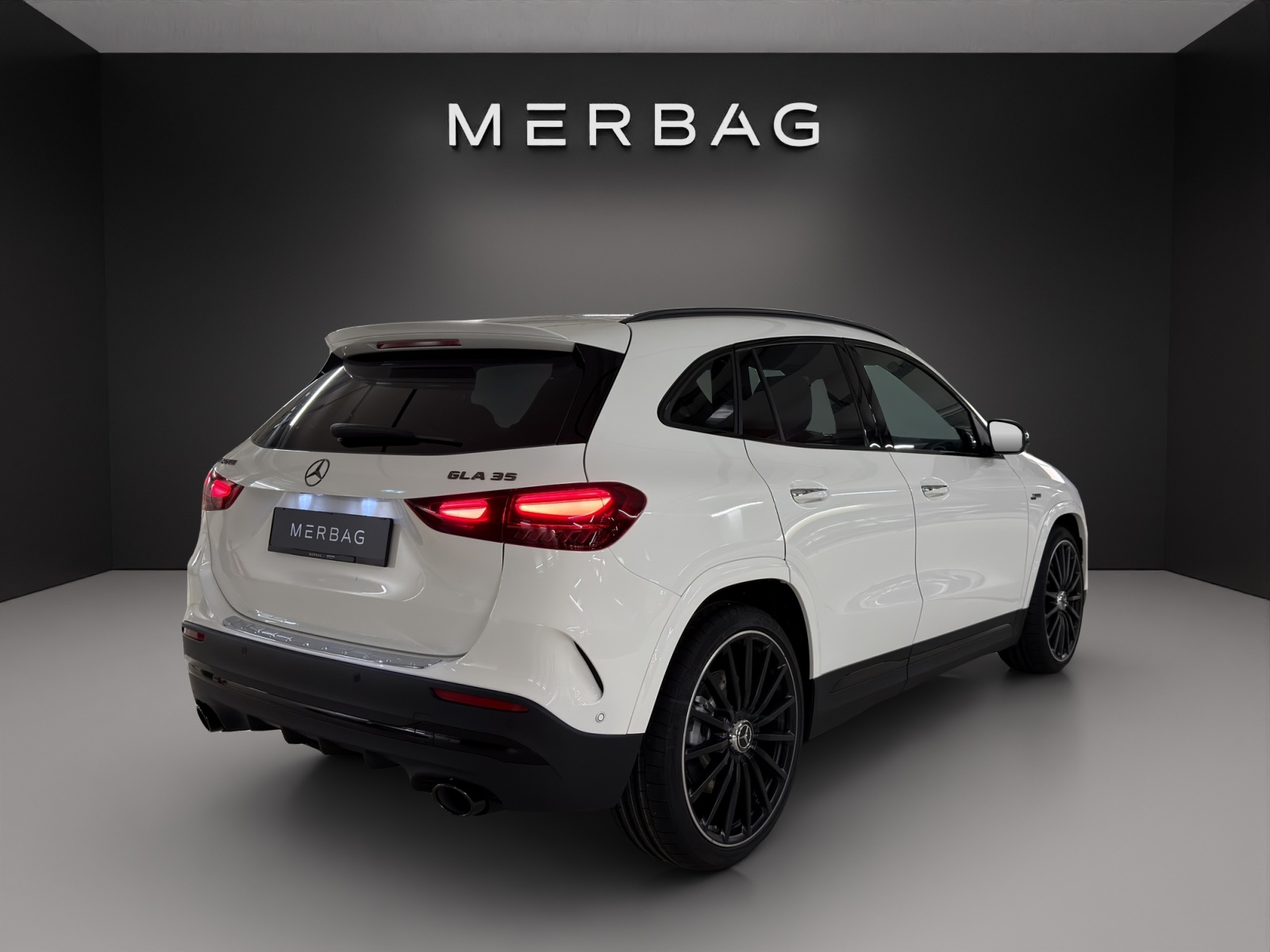 MERCEDES-BENZ GLA AMG 35 4Matic 8G-DCT-image-6