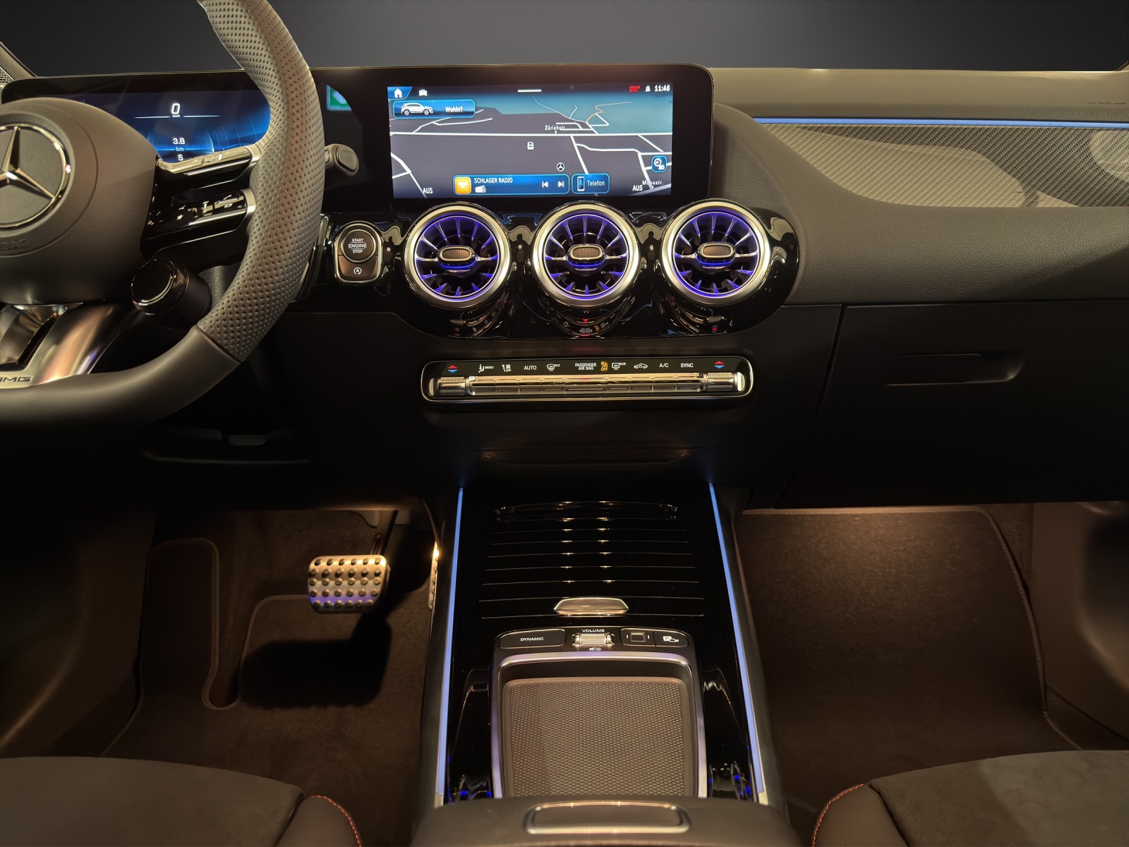 MERCEDES-BENZ GLA AMG 35 4Matic 8G-DCT-image-10