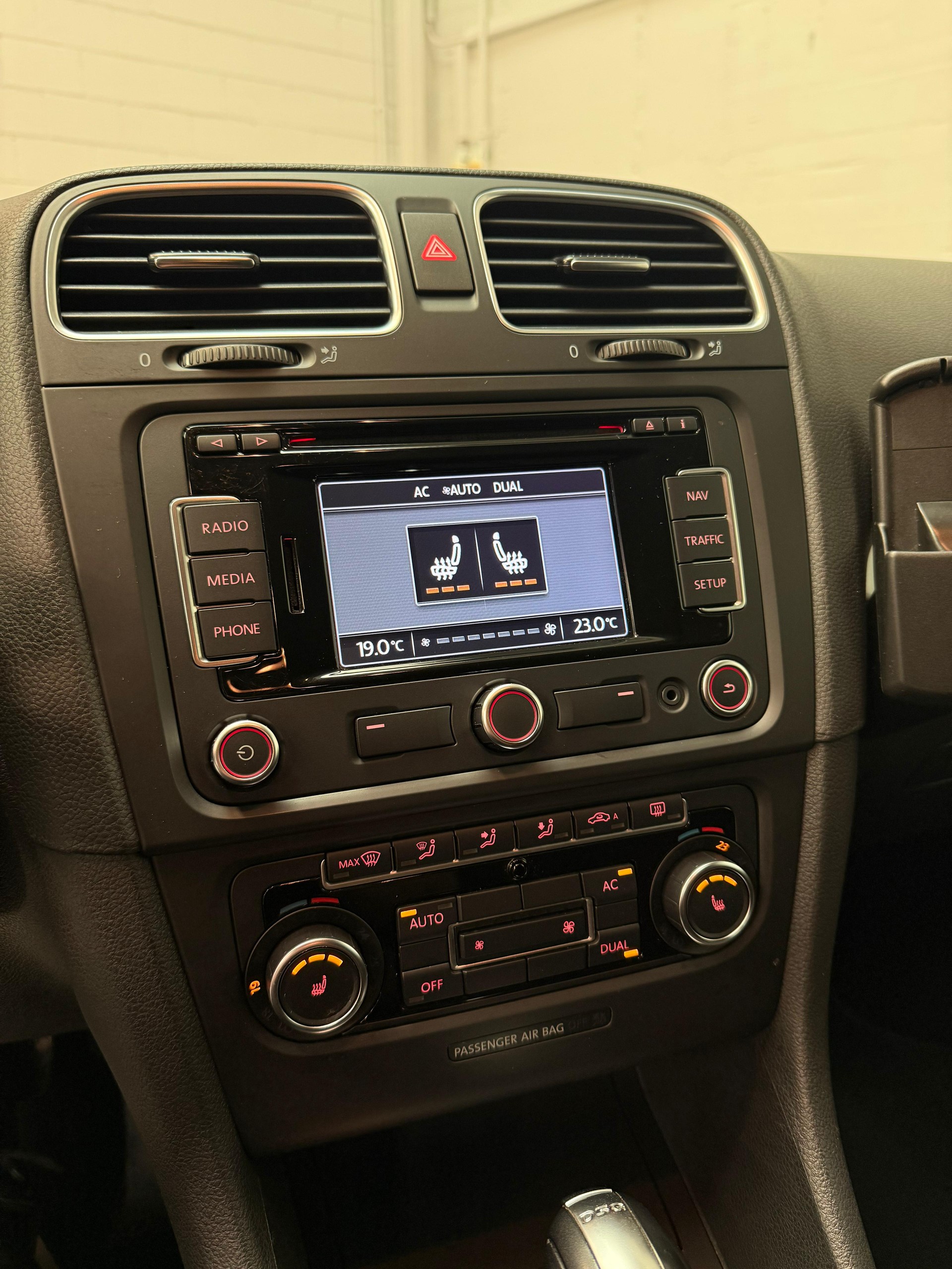 VW Golf 1.4 TSI Comfortline DSG Automat ab MFK 8-fach bereift Garantie opt. Finanzierung ab 99.--image-14