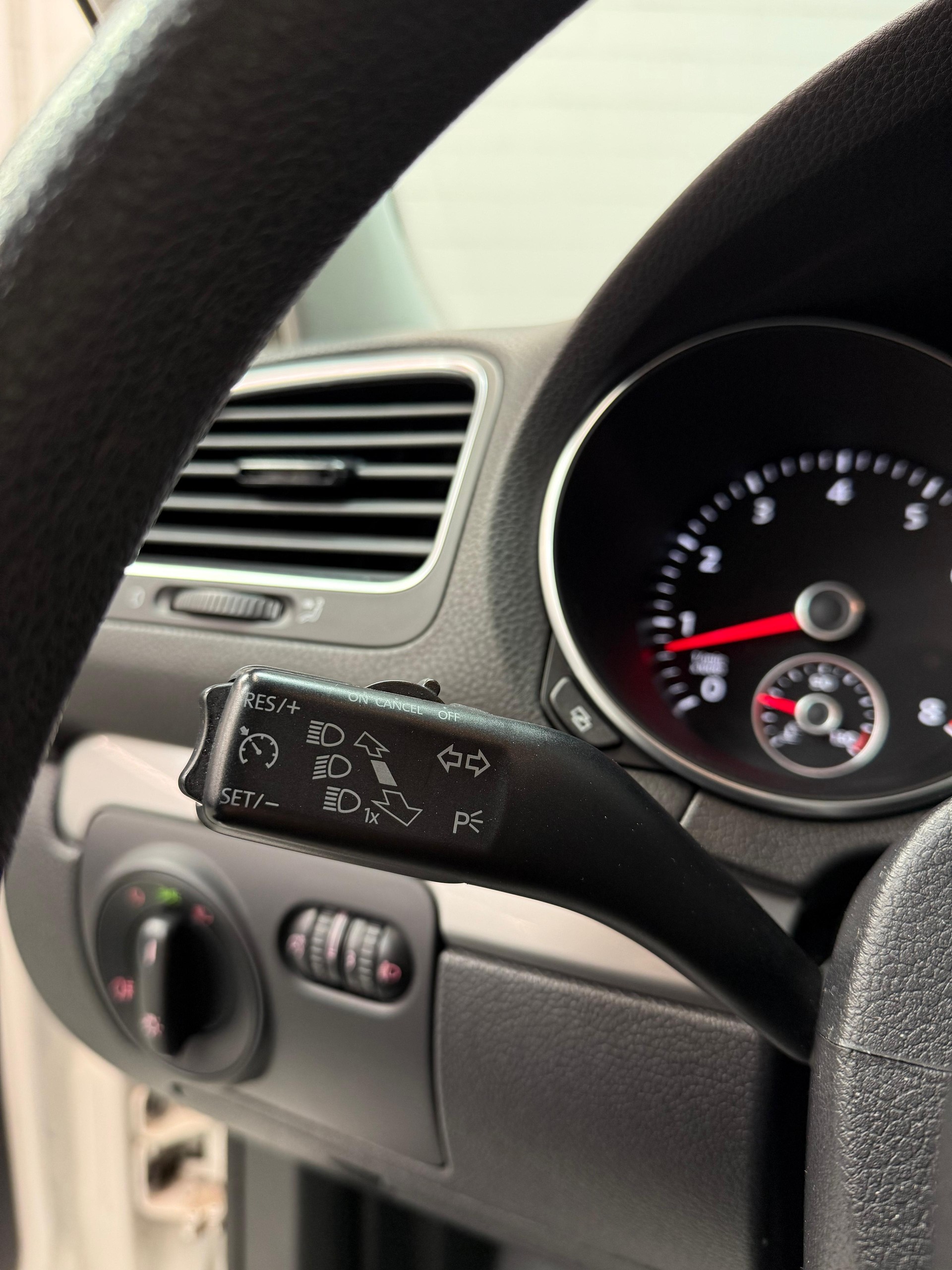 VW Golf 1.4 TSI Comfortline DSG Automat ab MFK 8-fach bereift Garantie opt. Finanzierung ab 99.--image-16