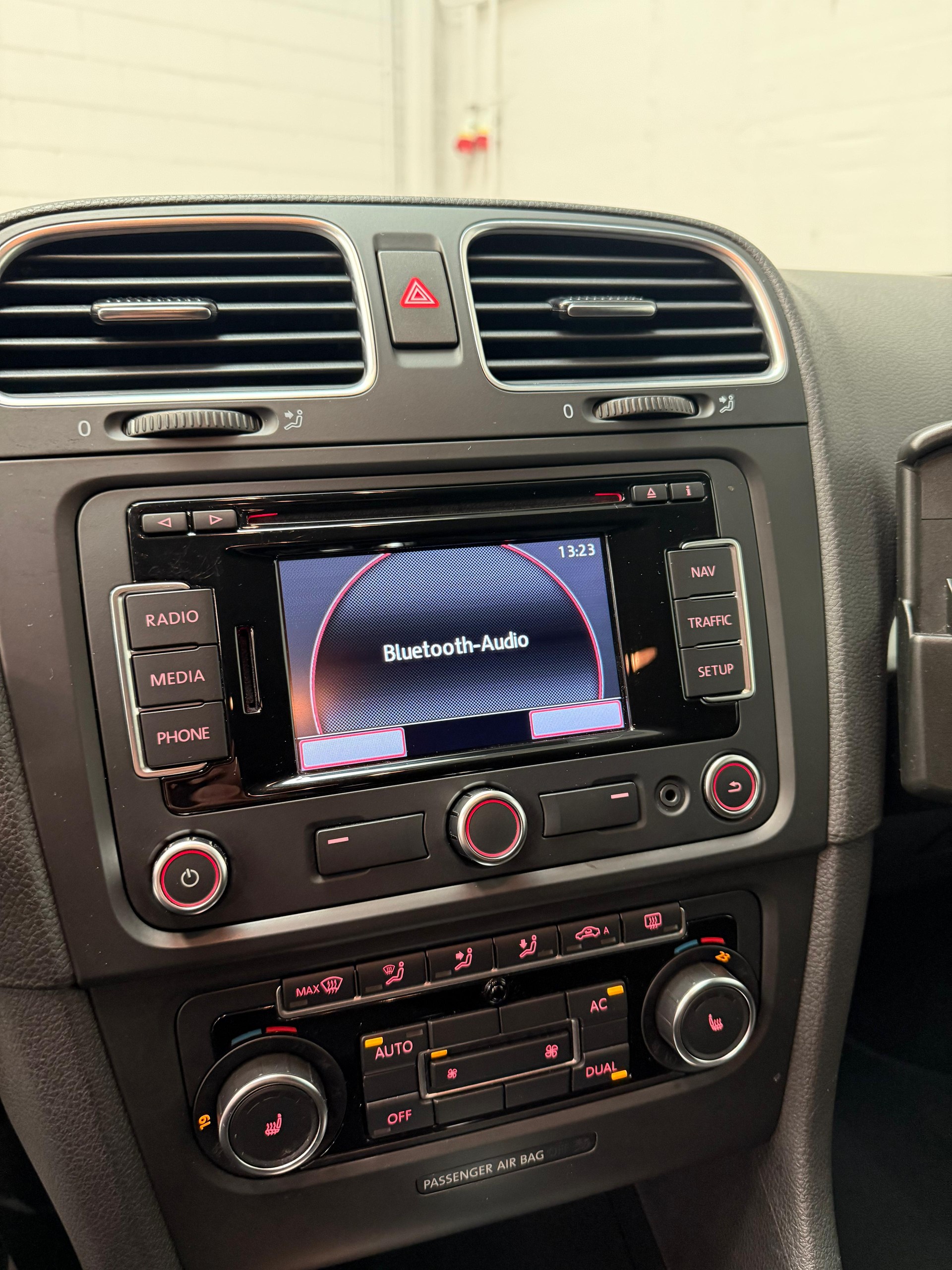 VW Golf 1.4 TSI Comfortline DSG Automat ab MFK 8-fach bereift Garantie opt. Finanzierung ab 99.--image-12