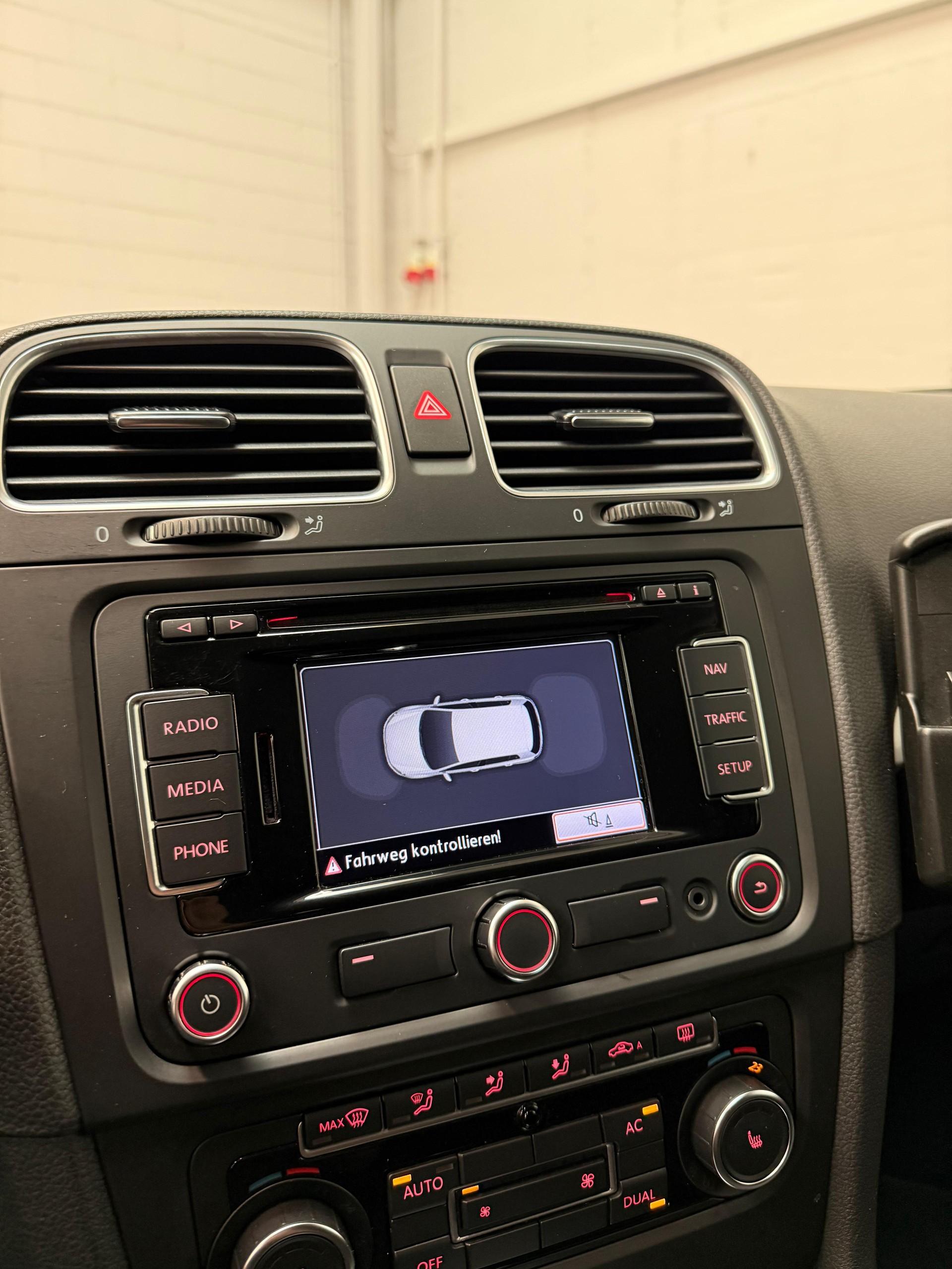 VW Golf 1.4 TSI Comfortline DSG Automat ab MFK 8-fach bereift Garantie opt. Finanzierung ab 99.--image-19