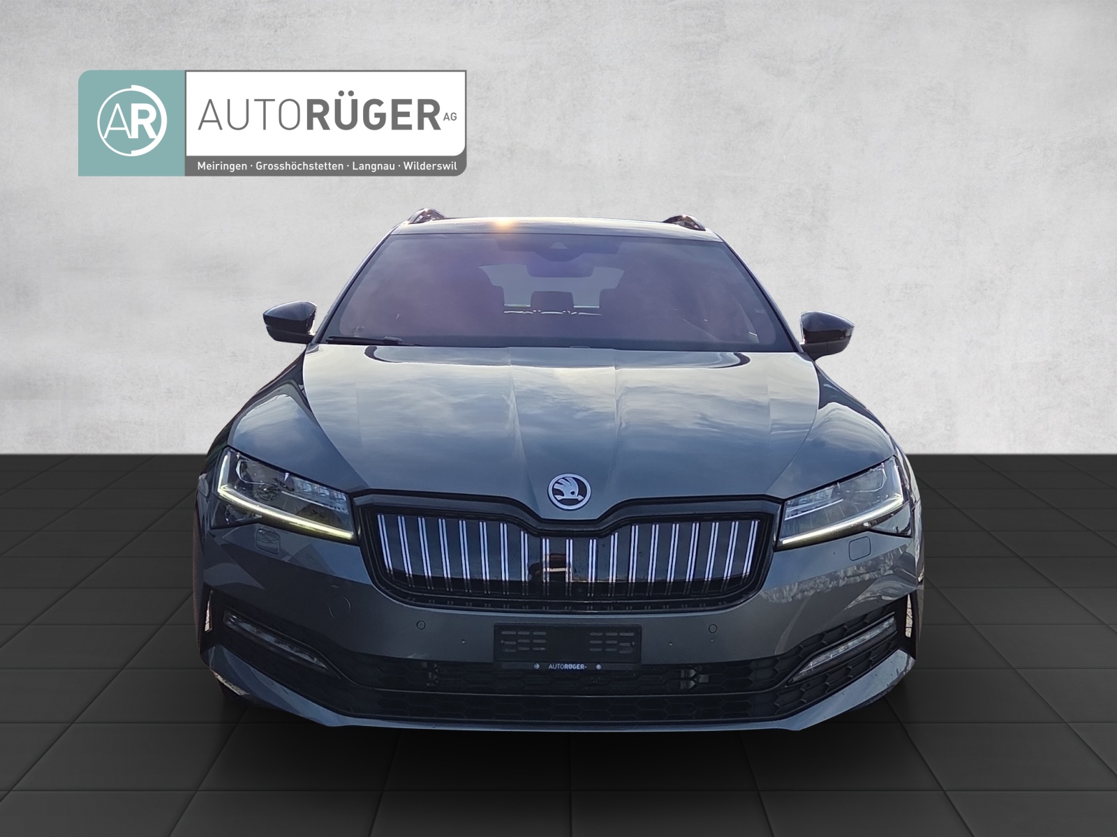 SKODA Superb 1.4 TSI Sport Line PHEV DSG-image-1